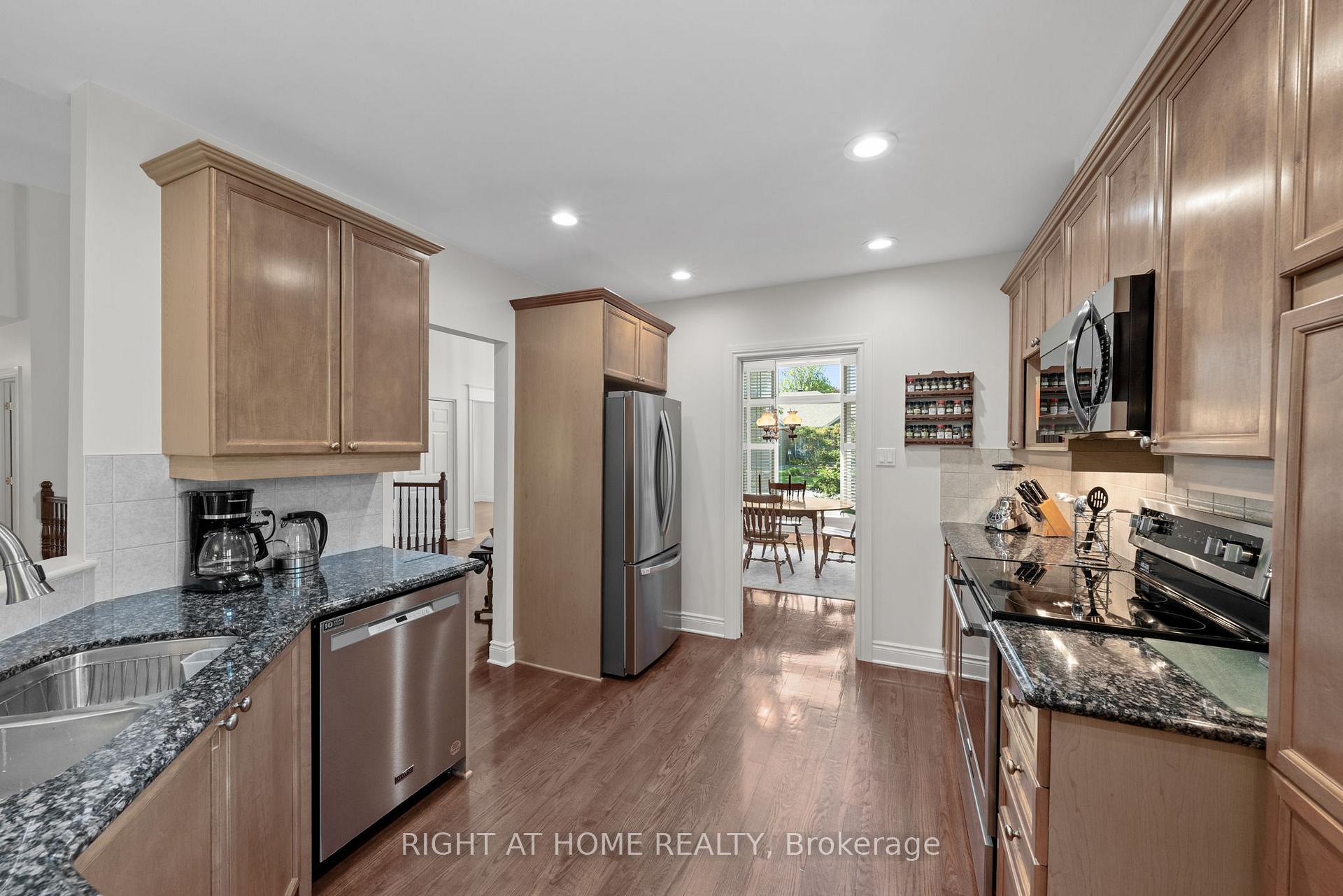 Photo 10 of 85 Brightside Avenue, Ottawa, Stittsville (South) — HOMEH