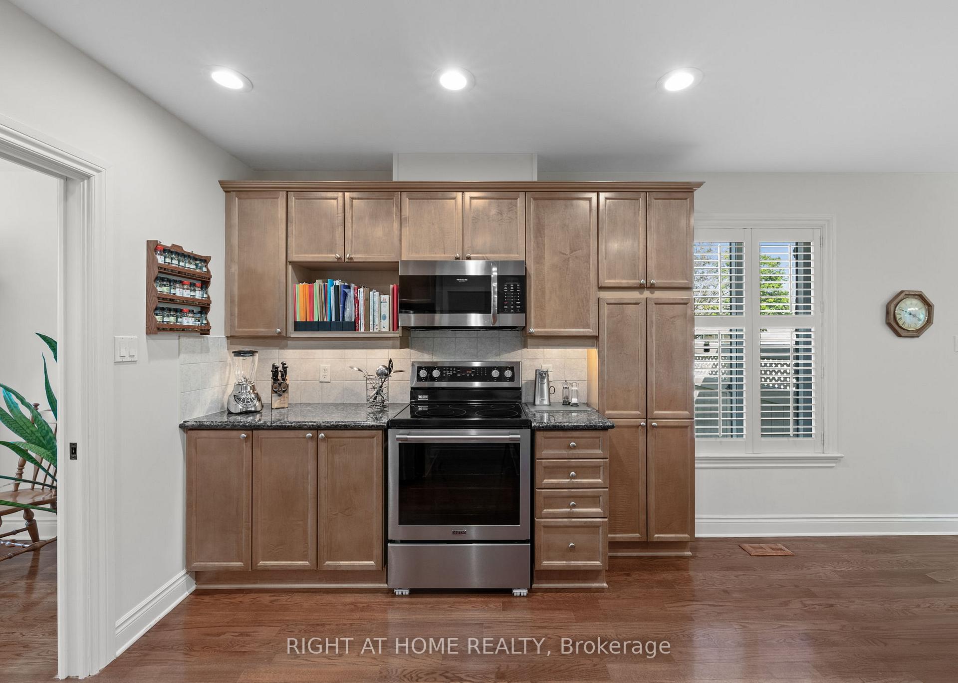 Photo 12 of 85 Brightside Avenue, Ottawa, Stittsville (South) — HOMEH