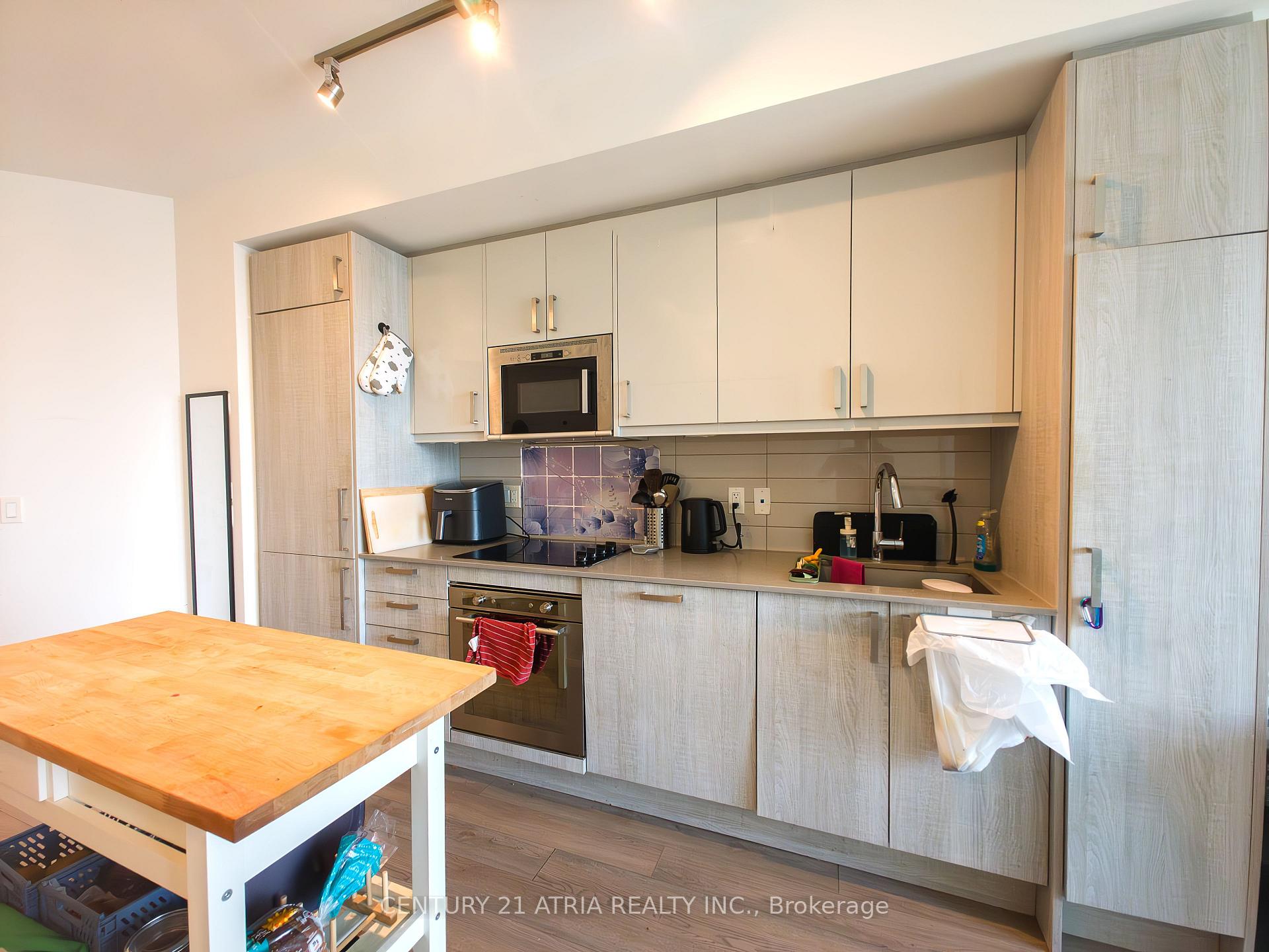 Photo 4 of Unit 2403, 77 Mutual Street, Toronto, Church-Yonge Corridor — HOMEH