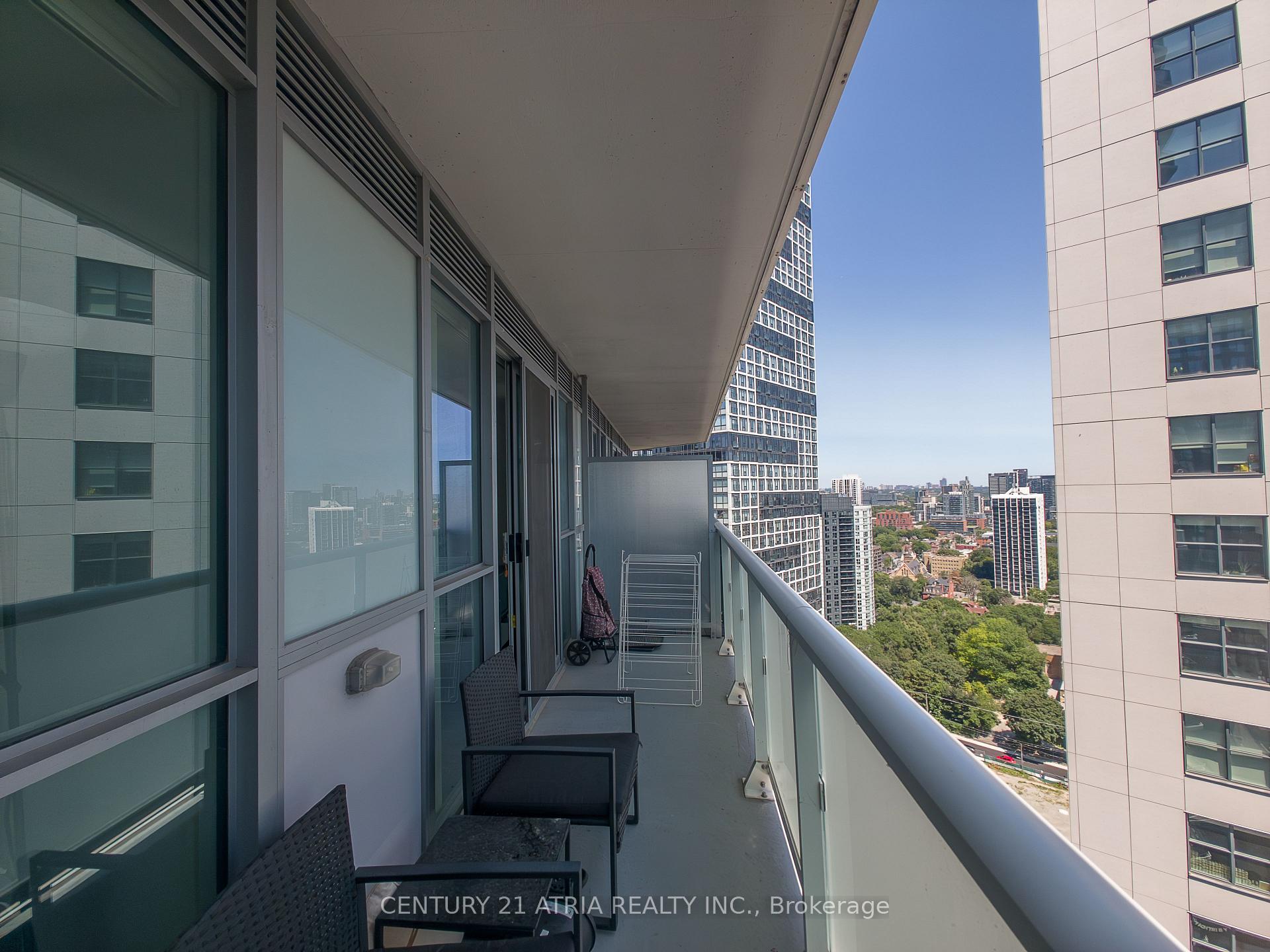 Photo 9 of Unit 2403, 77 Mutual Street, Toronto, Church-Yonge Corridor — HOMEH
