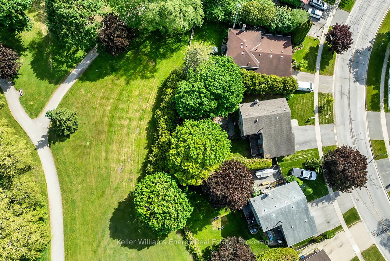 Photo 3 of 68 Hobbs Drive, Clarington, Bowmanville — HOMEH