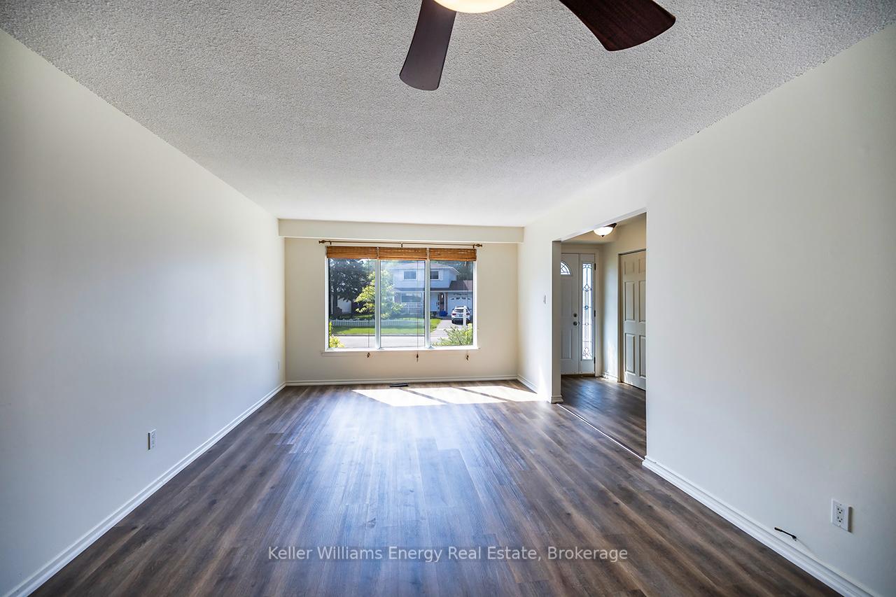 Photo 14 of 68 Hobbs Drive, Clarington, Bowmanville — HOMEH