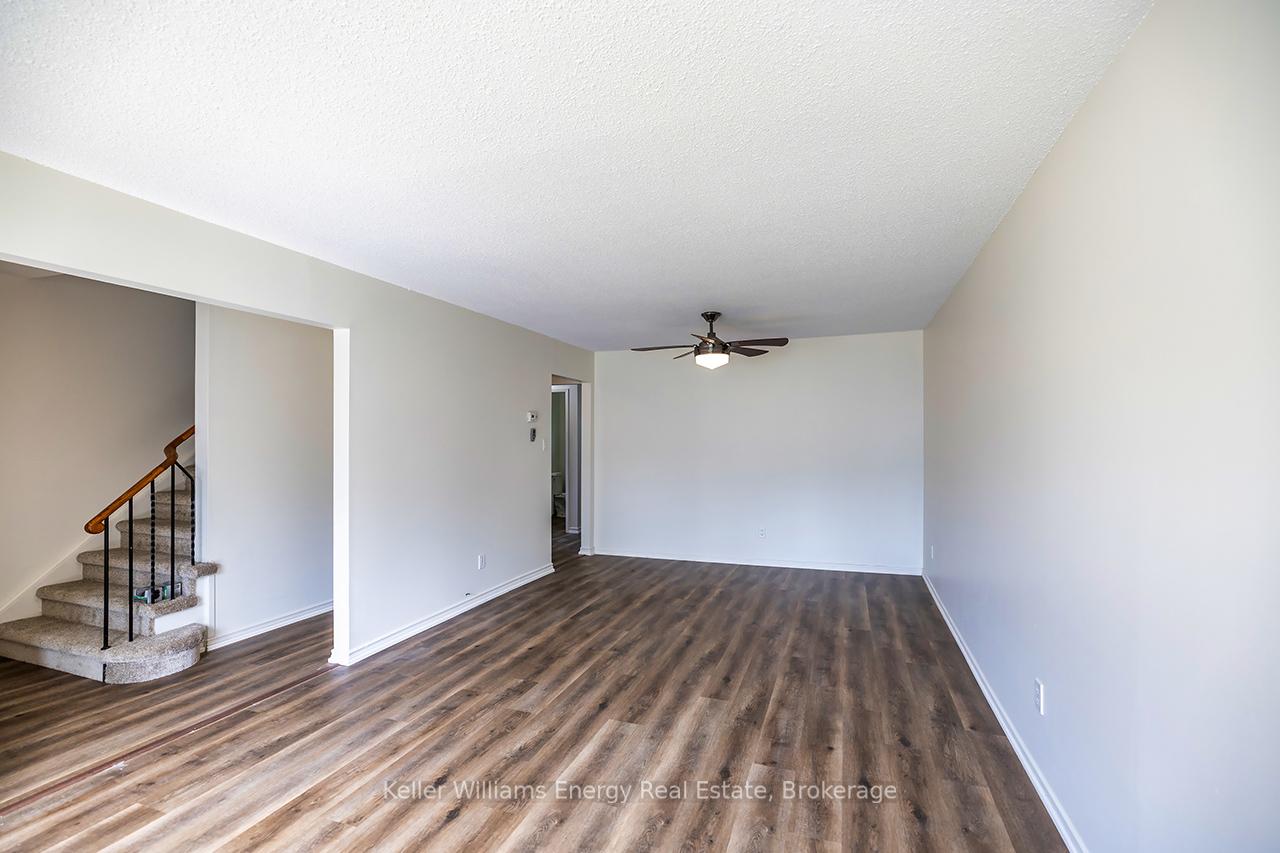 Photo 15 of 68 Hobbs Drive, Clarington, Bowmanville — HOMEH