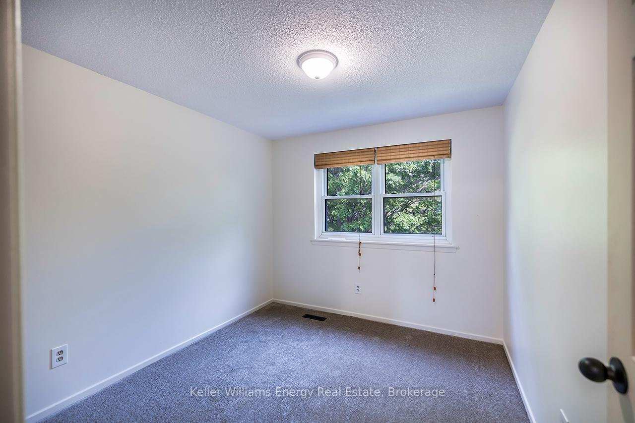 Photo 20 of 68 Hobbs Drive, Clarington, Bowmanville — HOMEH