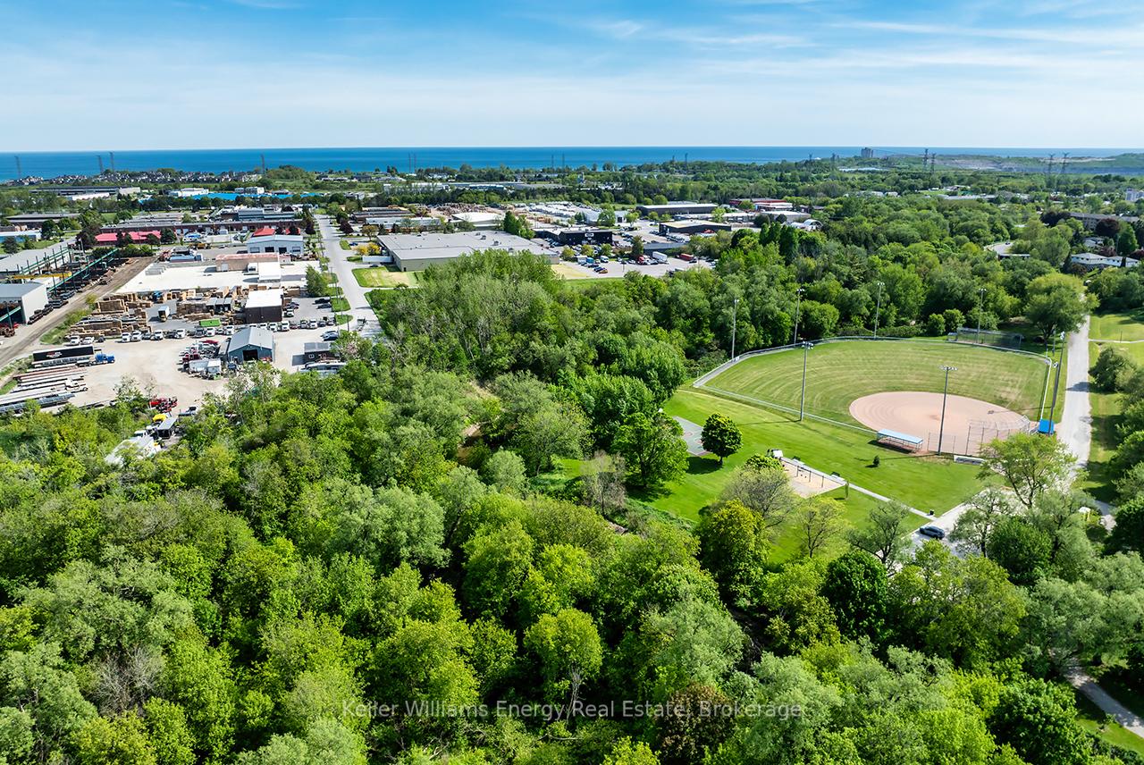 Photo 44 of 68 Hobbs Drive, Clarington, Bowmanville — HOMEH