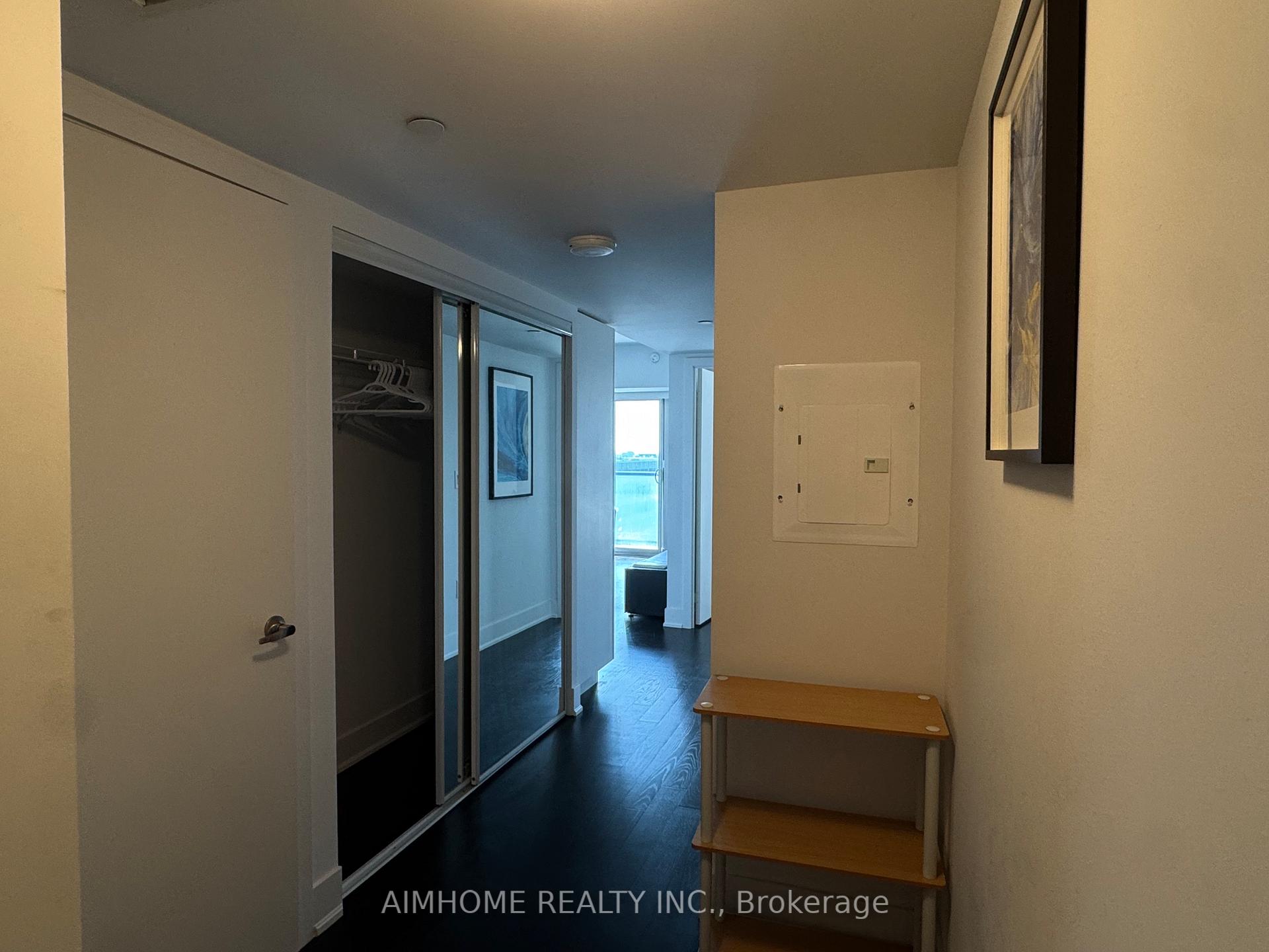Photo 3 of Unit 2107, 955 Bay Street, Toronto, Bay Street Corridor — HOMEH