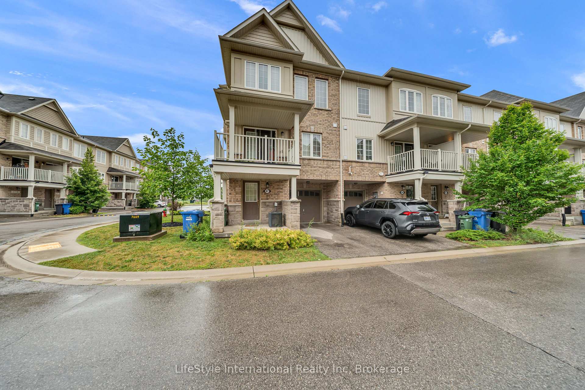 Front of Unit 87, 88 Decorso Drive