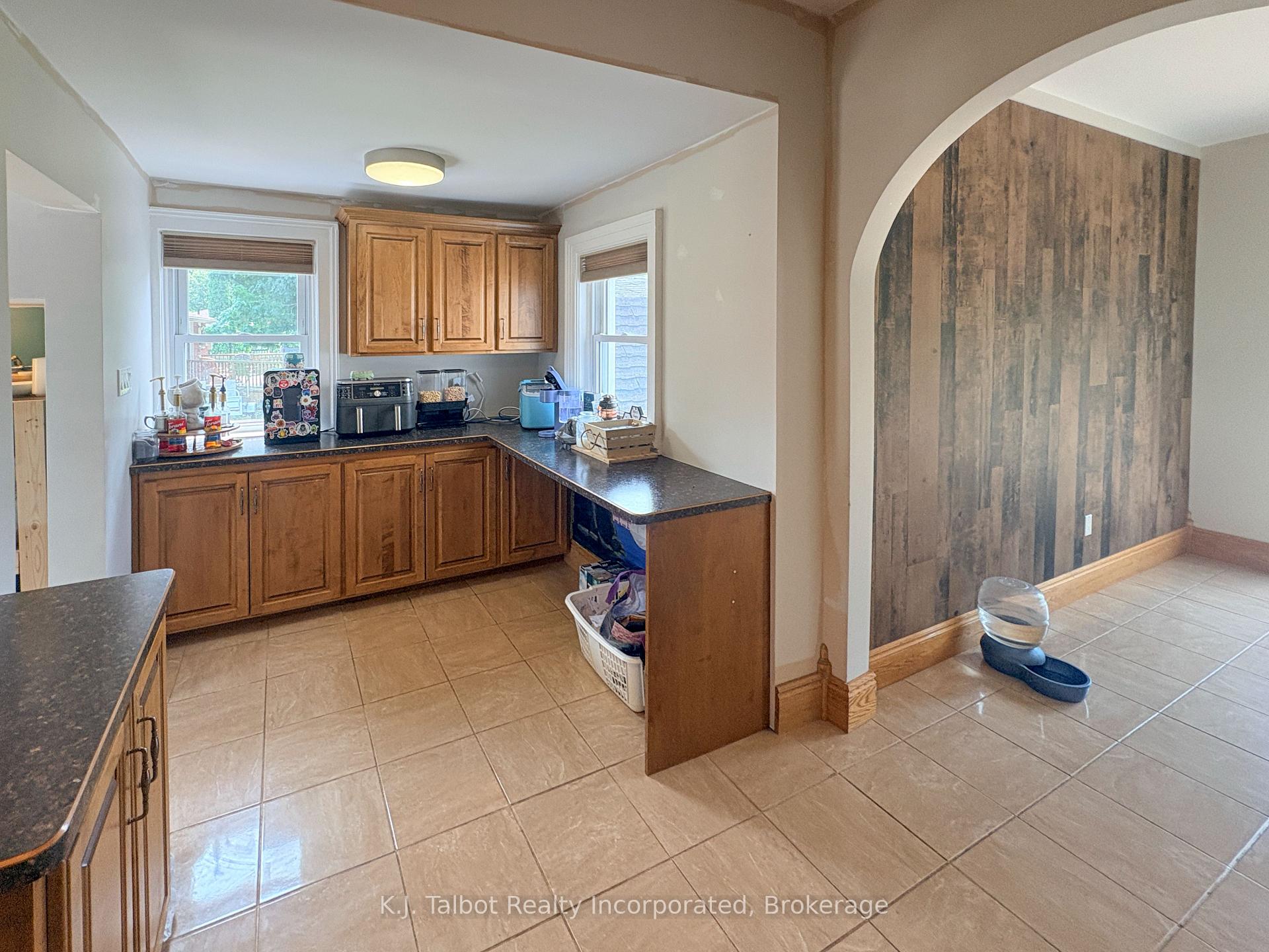 Photo 11 of 342 John Street, Goderich, Goderich (Town) — HOMEH