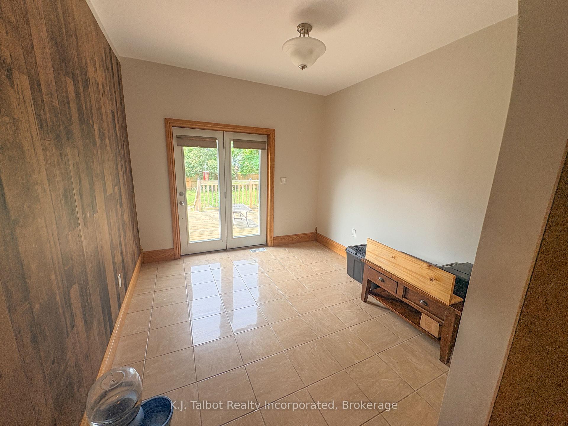 Photo 15 of 342 John Street, Goderich, Goderich (Town) — HOMEH