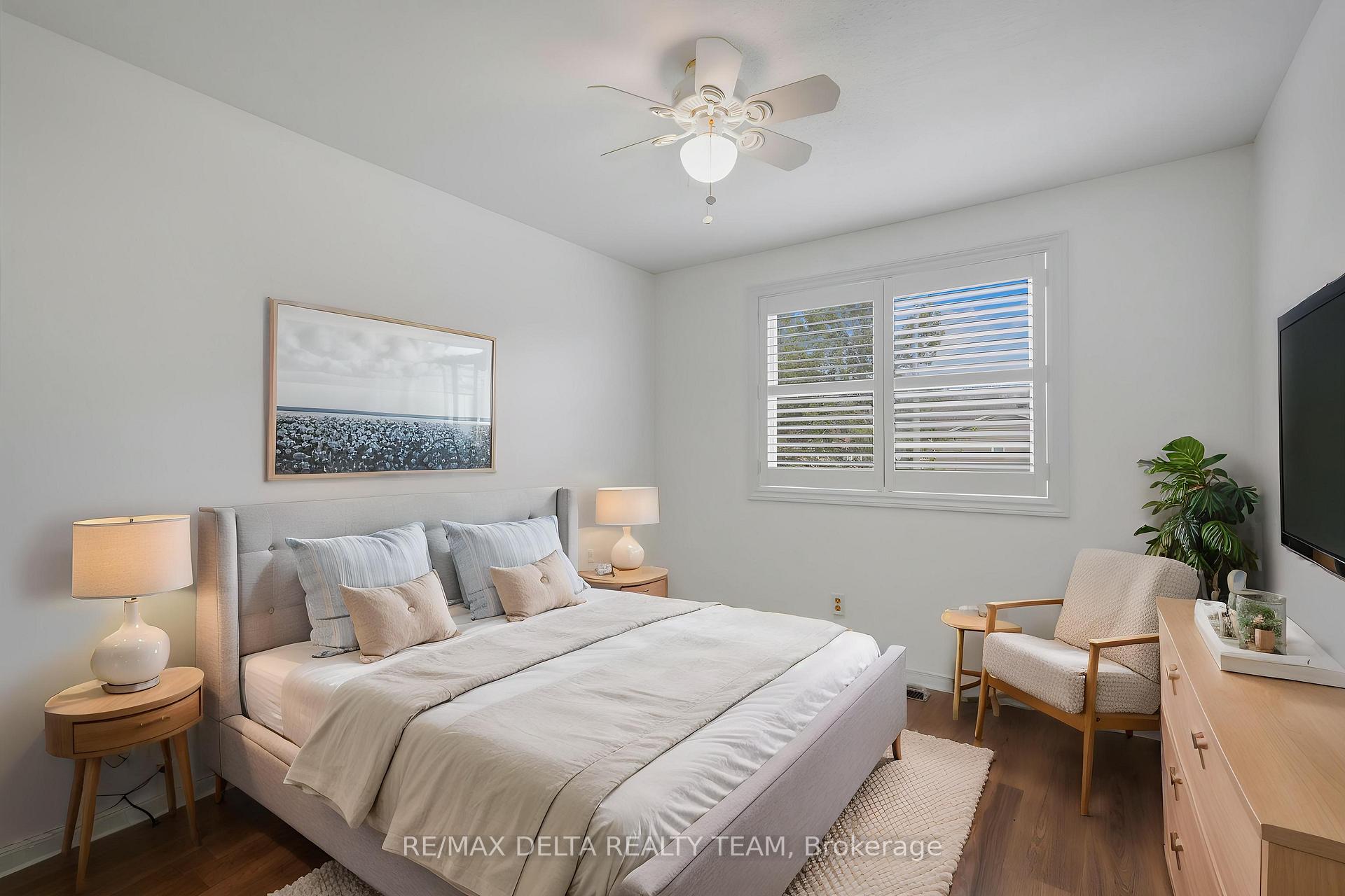 Photo 21 of 6043 Valley Field Crescent, Ottawa, Chapel Hill — HOMEH