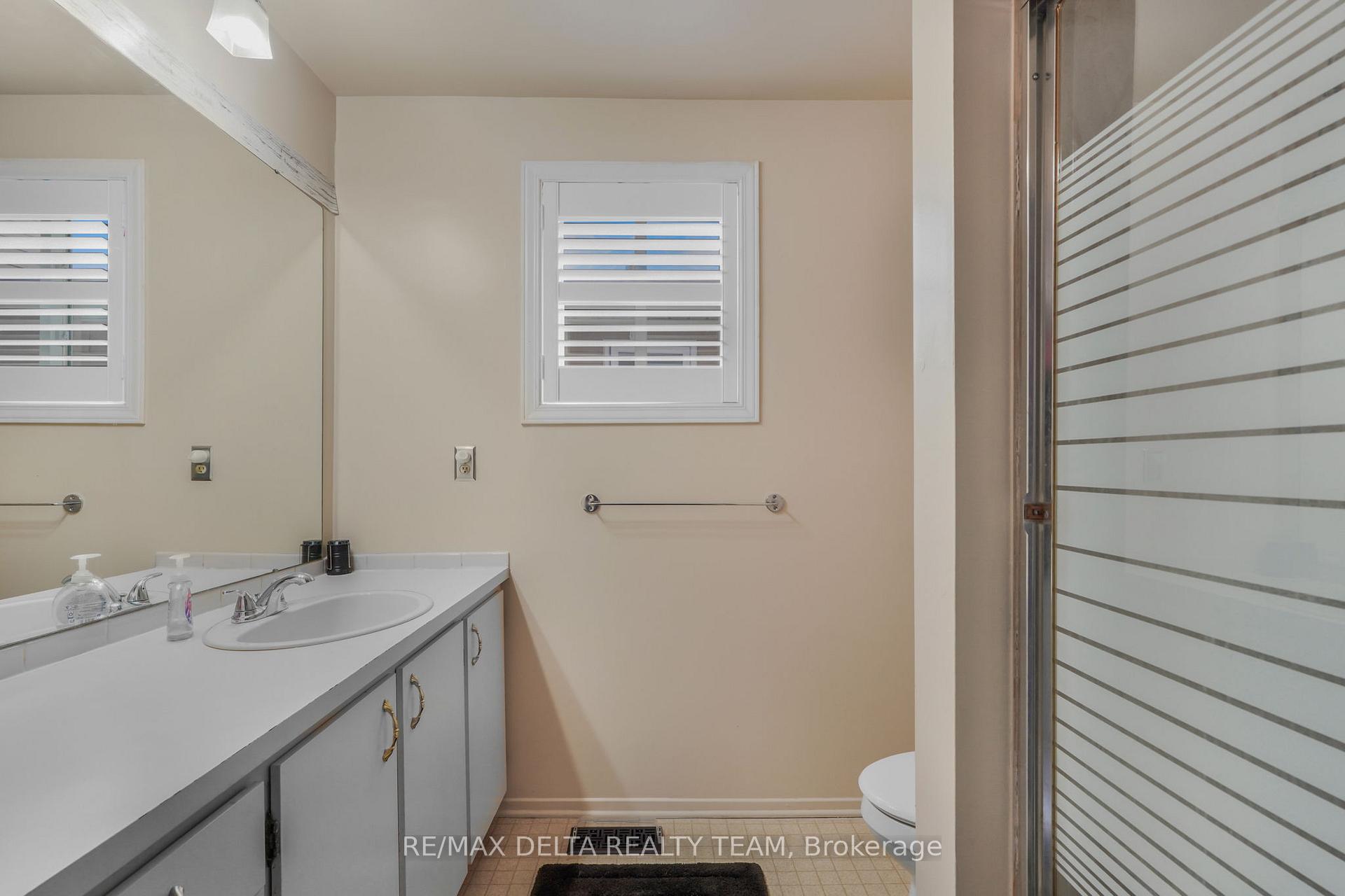 Photo 23 of 6043 Valley Field Crescent, Ottawa, Chapel Hill — HOMEH