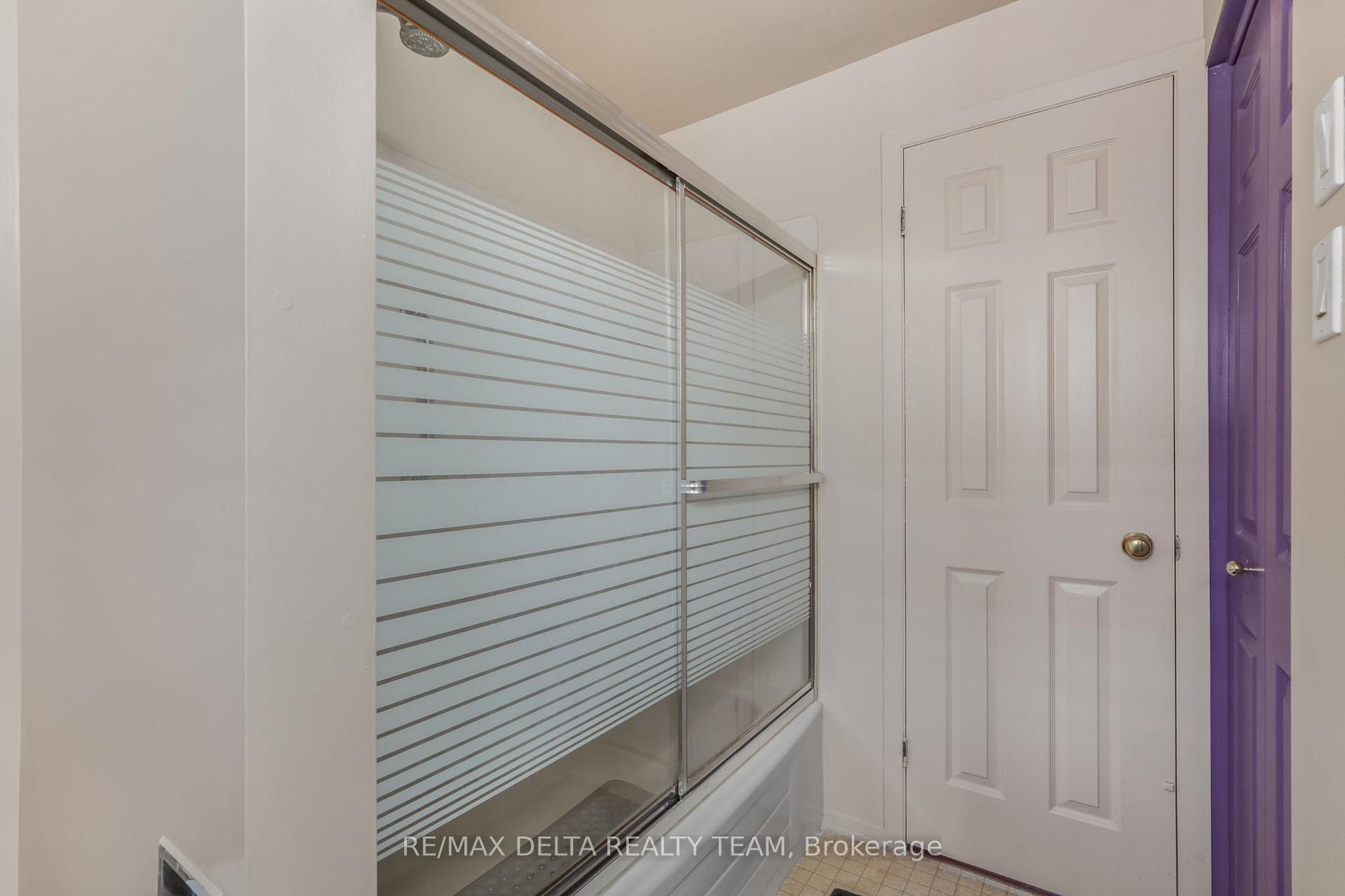 Photo 24 of 6043 Valley Field Crescent, Ottawa, Chapel Hill — HOMEH