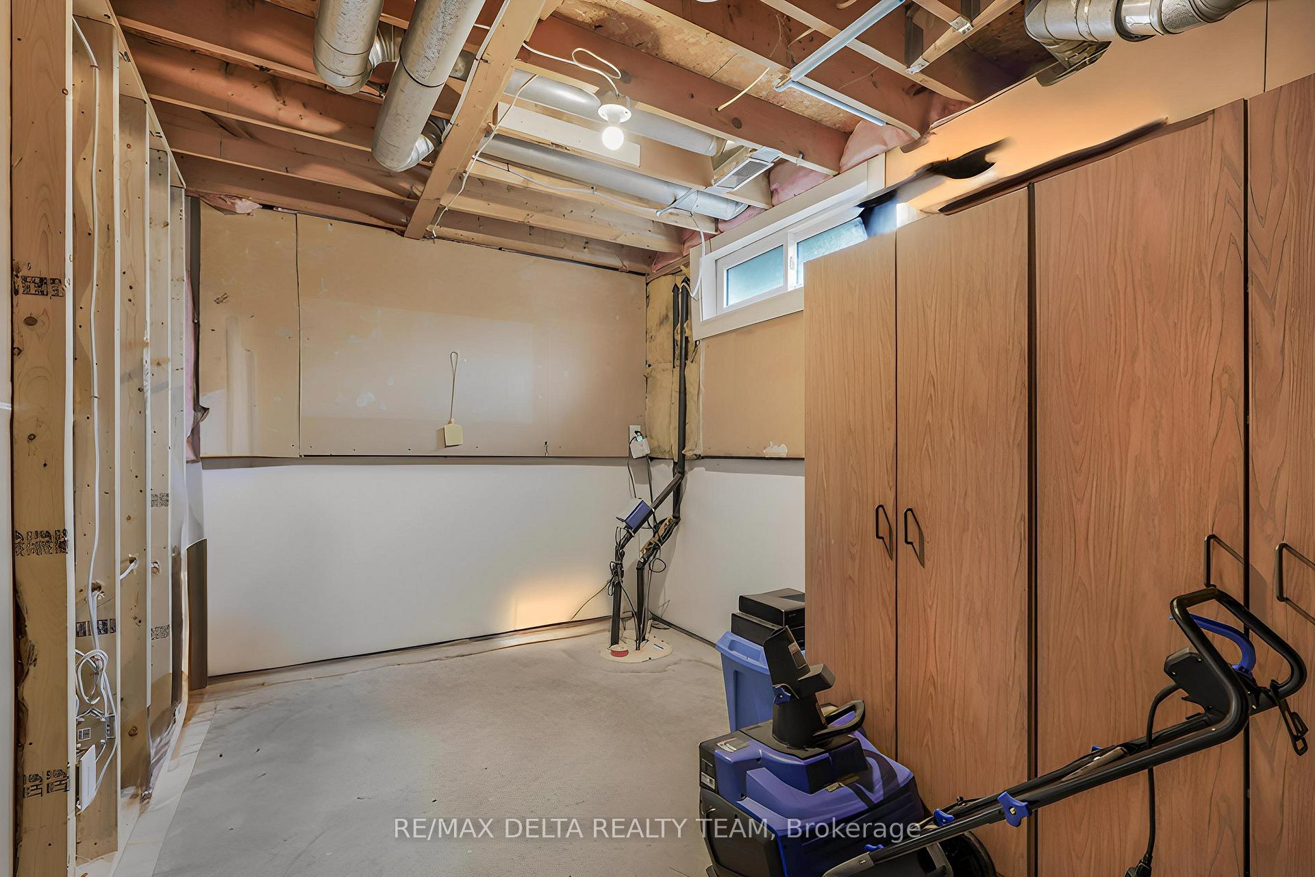 Photo 31 of 6043 Valley Field Crescent, Ottawa, Chapel Hill — HOMEH
