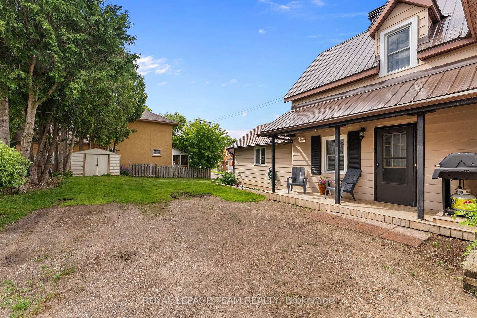 Photo 5 of 145 Munroe Avenue W, Renfrew, Renfrew — HOMEH
