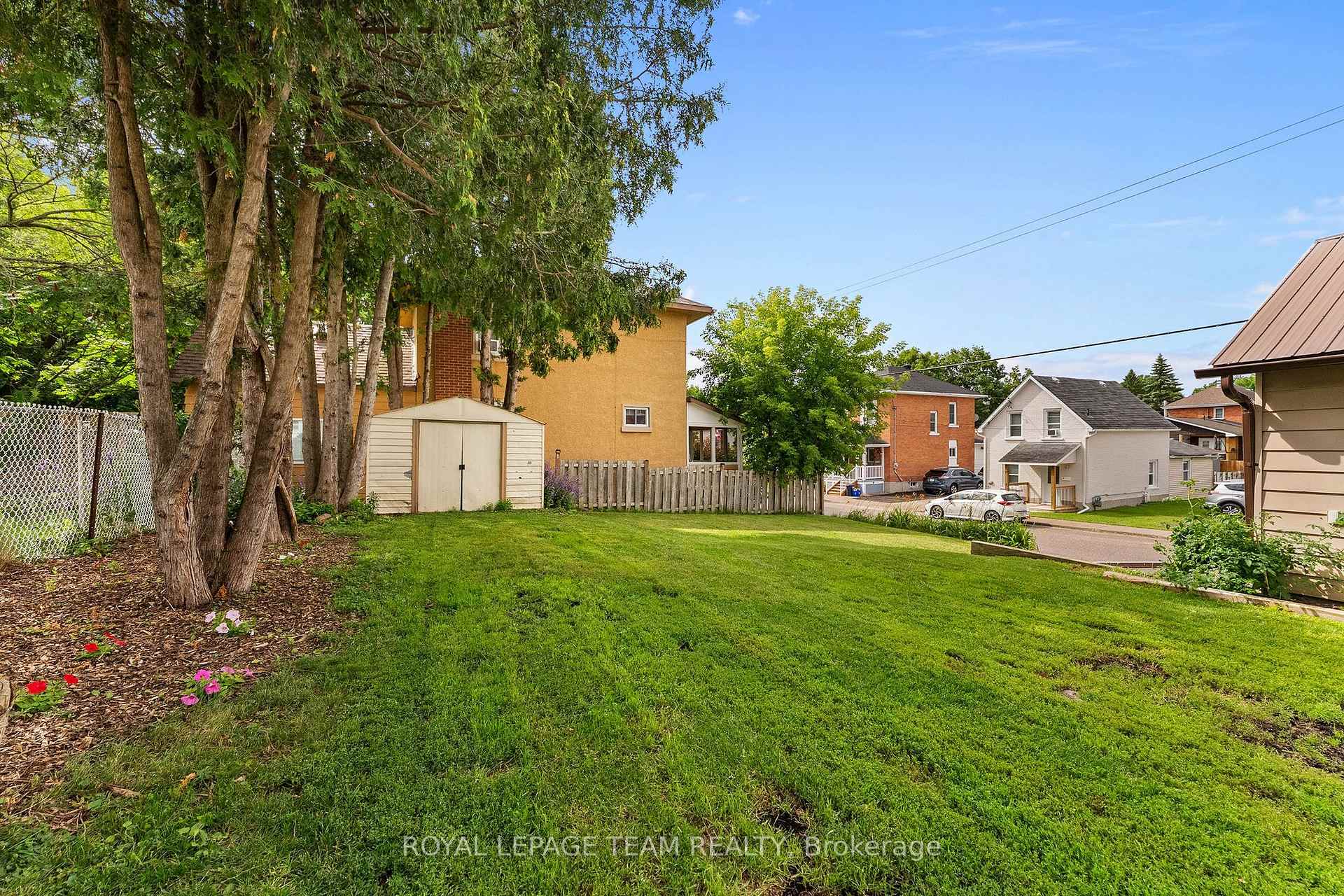 Photo 38 of 145 Munroe Avenue W, Renfrew, Renfrew — HOMEH