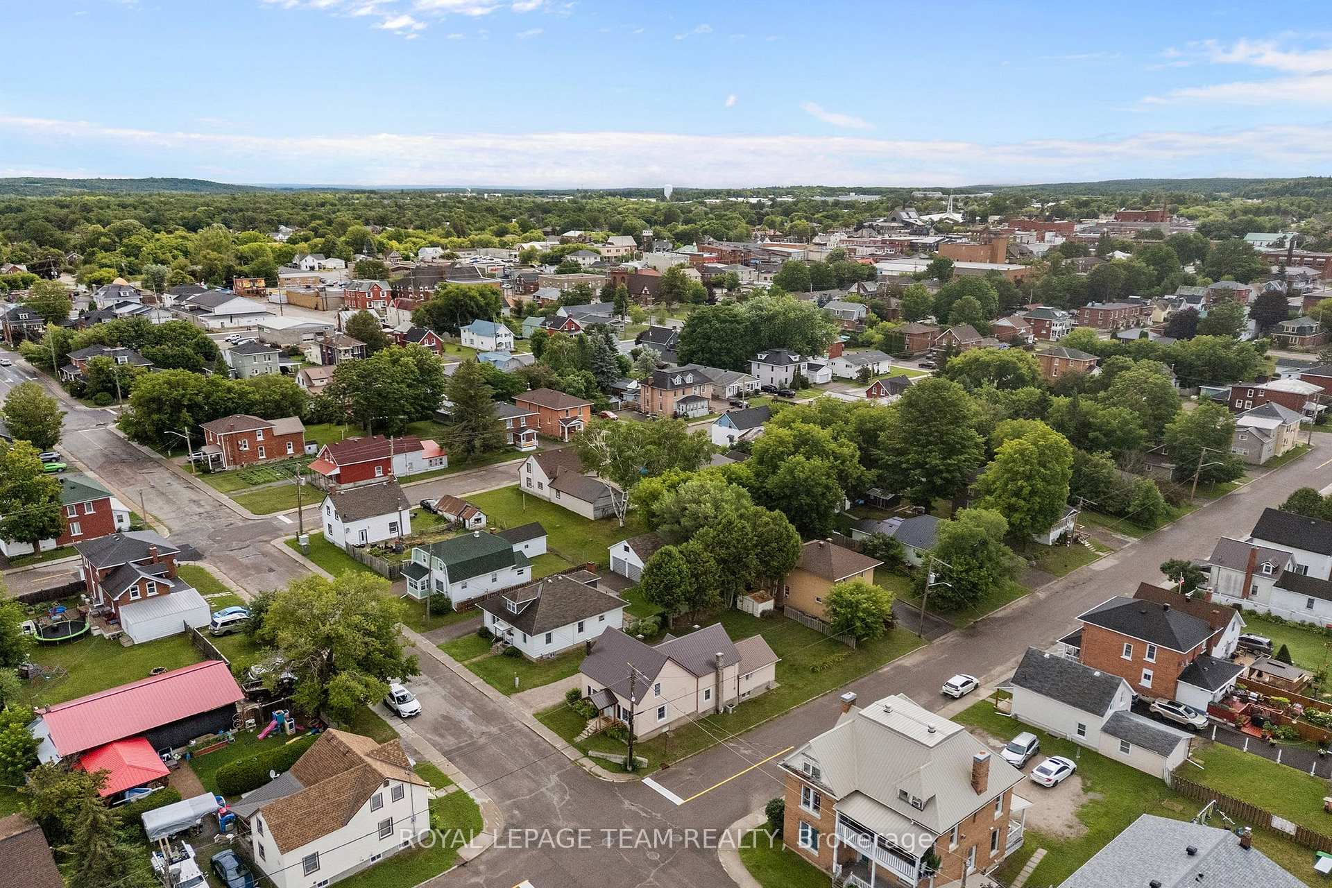 Photo 44 of 145 Munroe Avenue W, Renfrew, Renfrew — HOMEH
