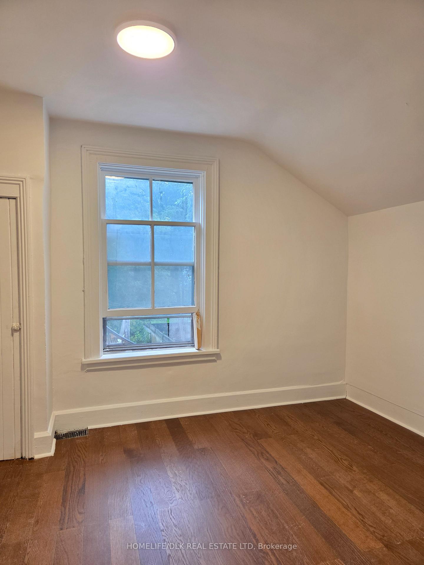 Photo 4 of Unit Unit 2, 105 Bethune Street, Brockville, Brockville — HOMEH