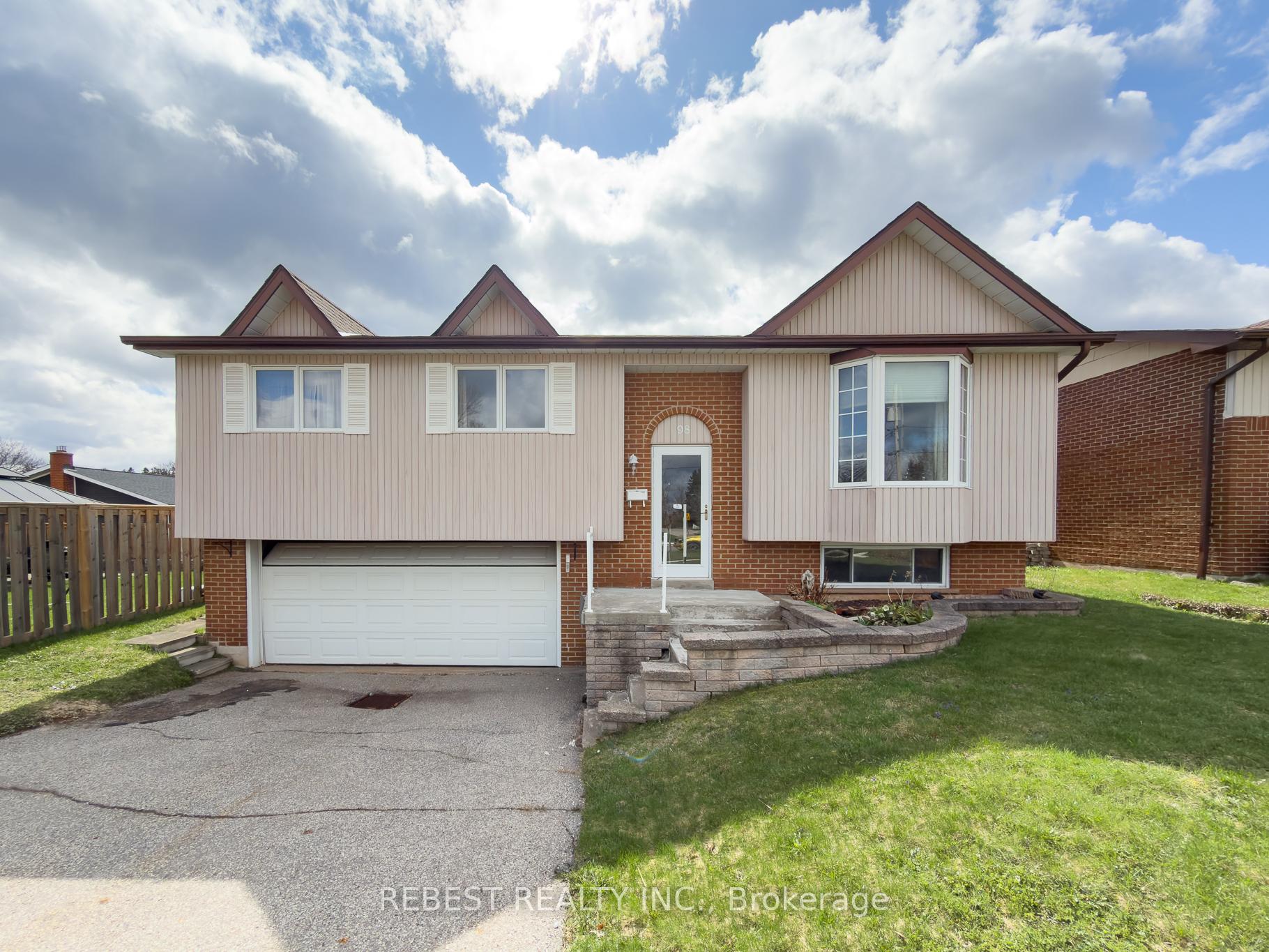 Photo 1 of 98 Cobblehill Road, Halton Hills, Acton — HOMEH