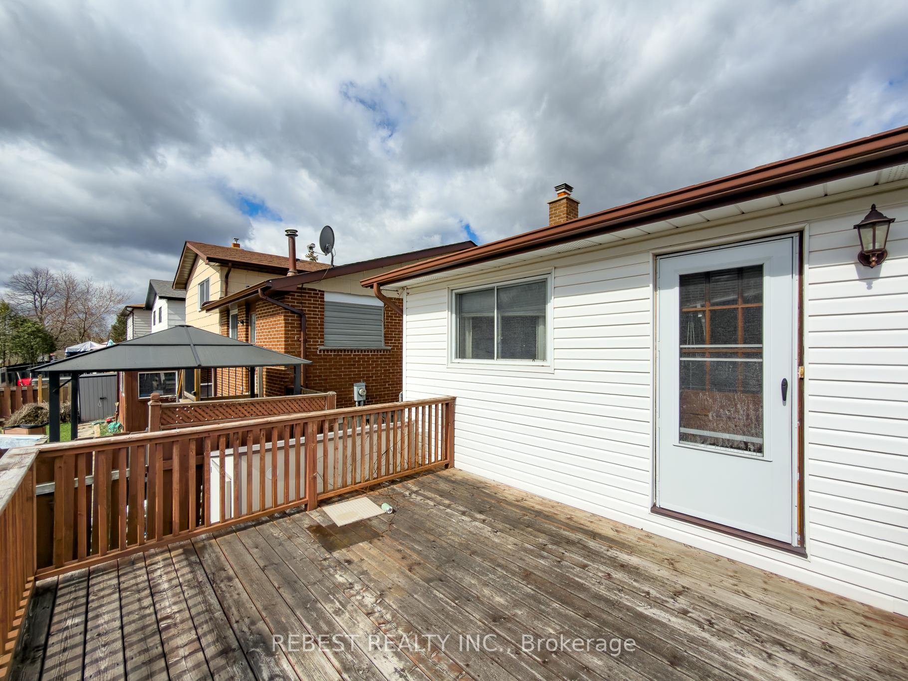 Photo 20 of 98 Cobblehill Road, Halton Hills, Acton — HOMEH