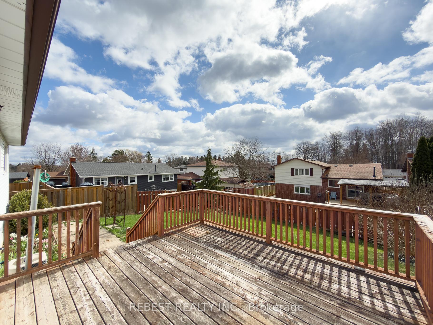 Photo 21 of 98 Cobblehill Road, Halton Hills, Acton — HOMEH