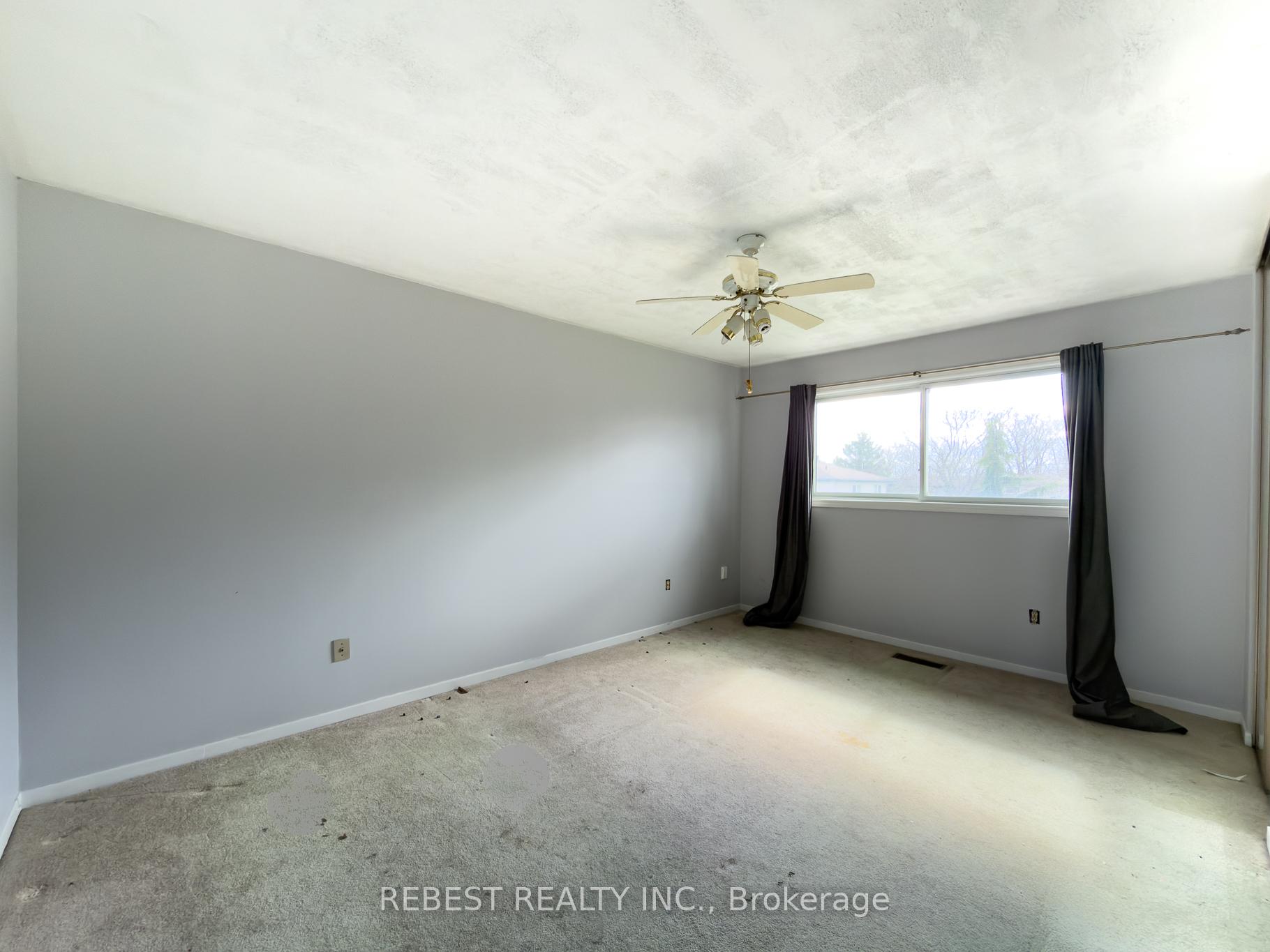 Photo 33 of 98 Cobblehill Road, Halton Hills, Acton — HOMEH