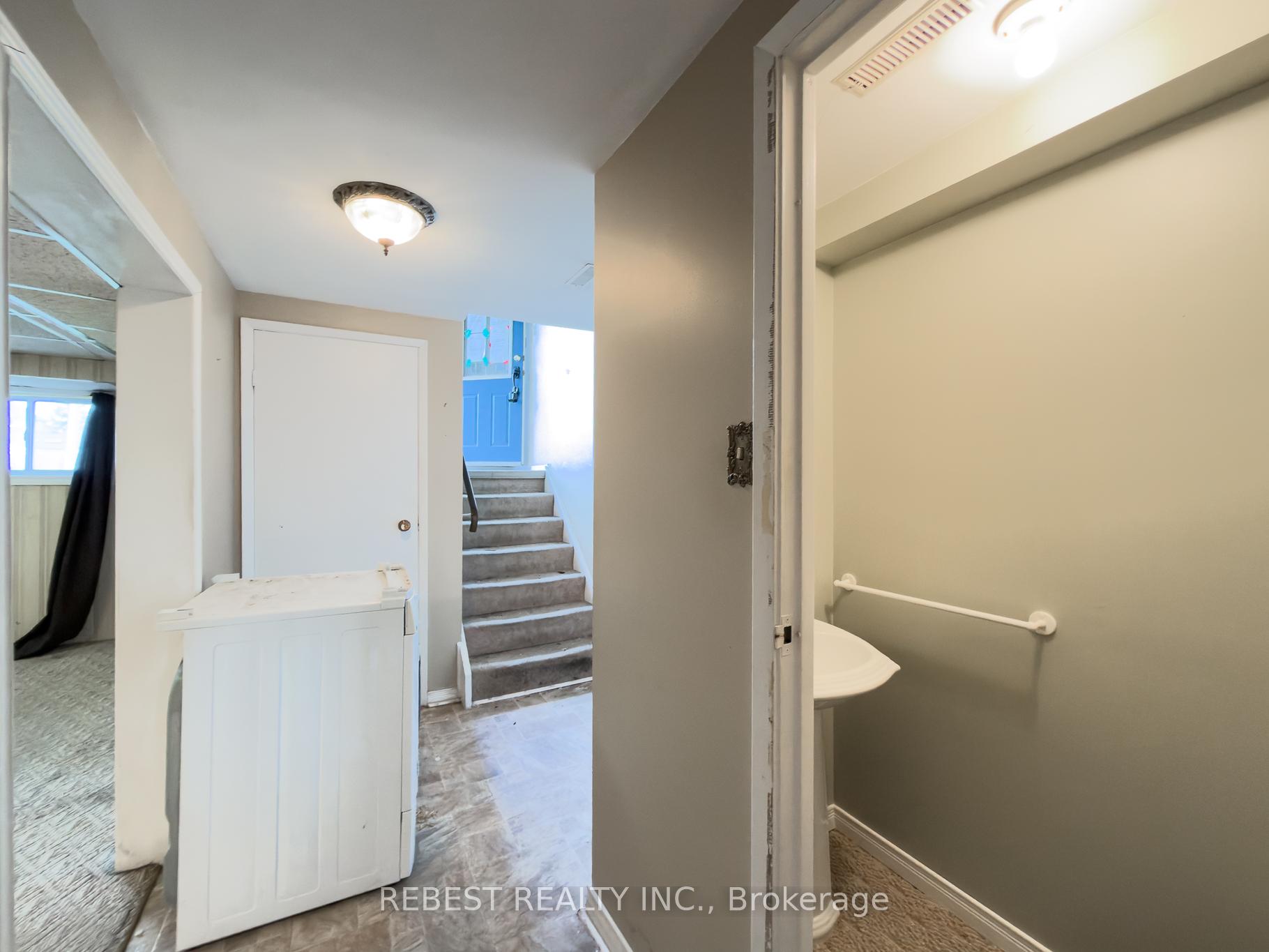 Photo 44 of 98 Cobblehill Road, Halton Hills, Acton — HOMEH