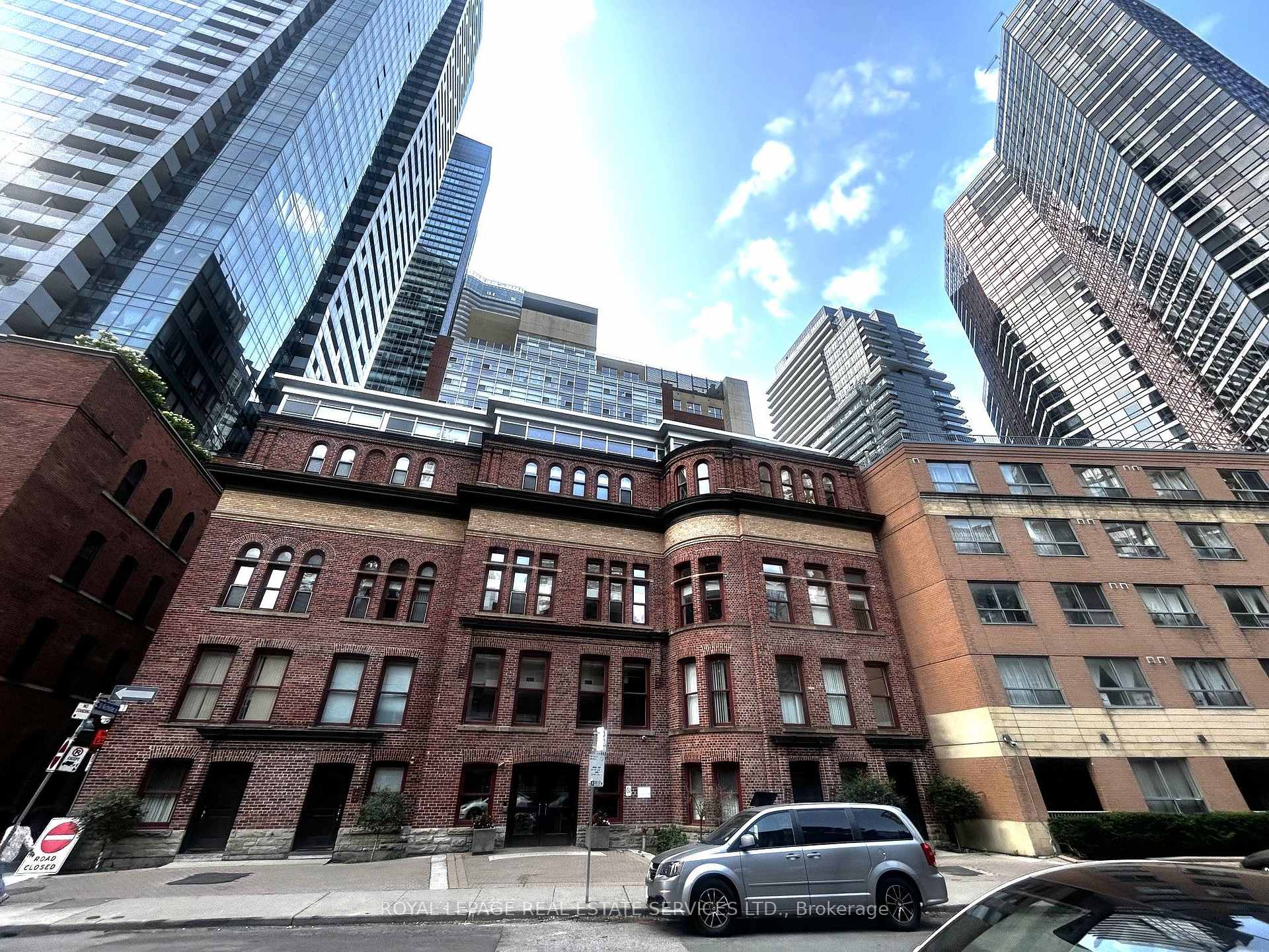 Front of Unit 1404, 11 St. Joseph Street