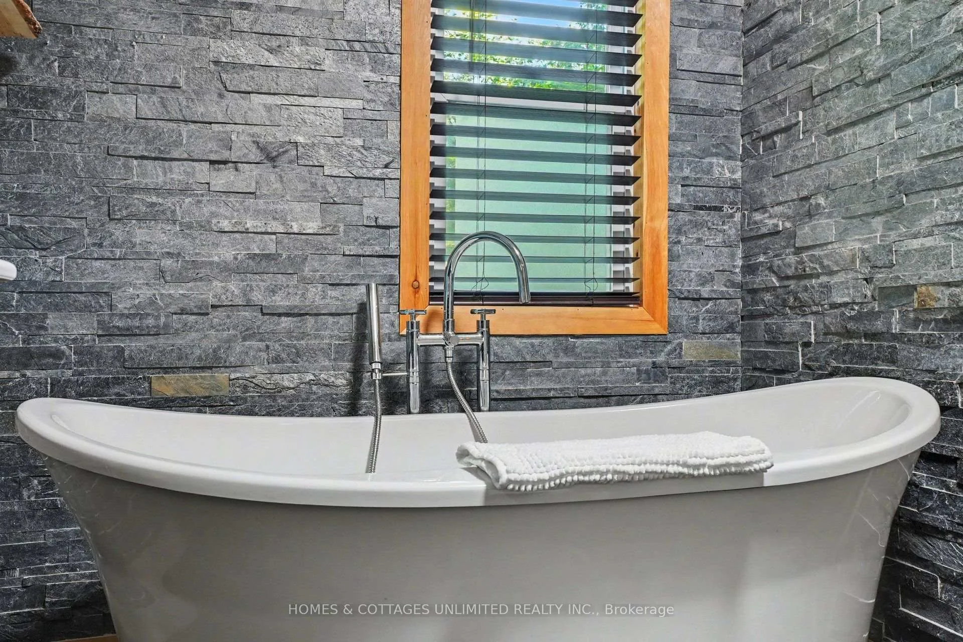 Photo 36 of 10110 509 Road N, Frontenac, Frontenac North — HOMEH