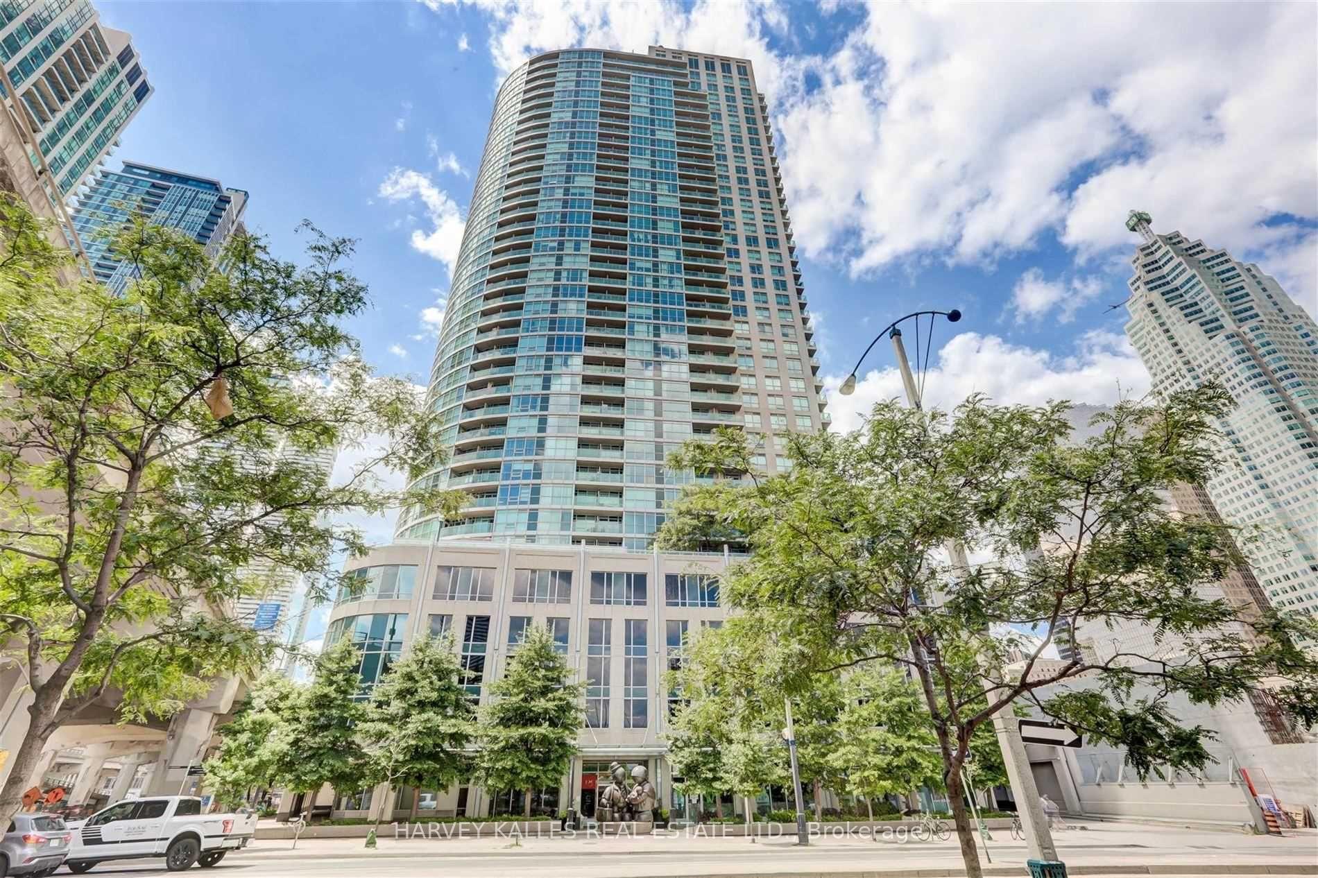 Front of Unit 3312, 18 Yonge Street