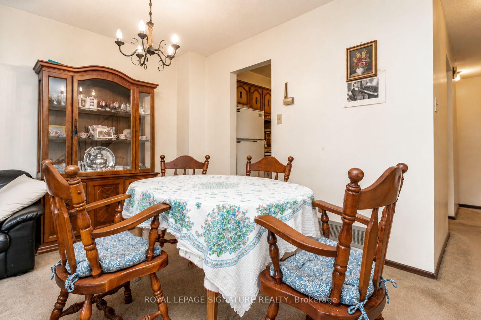 Photo 7 of 4040 Silverhaze Road, Mississauga, Rathwood — HOMEH