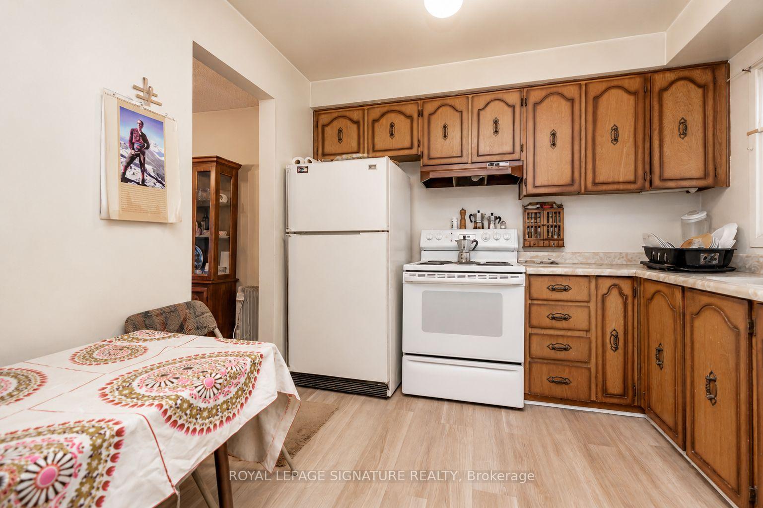 Photo 8 of 4040 Silverhaze Road, Mississauga, Rathwood — HOMEH