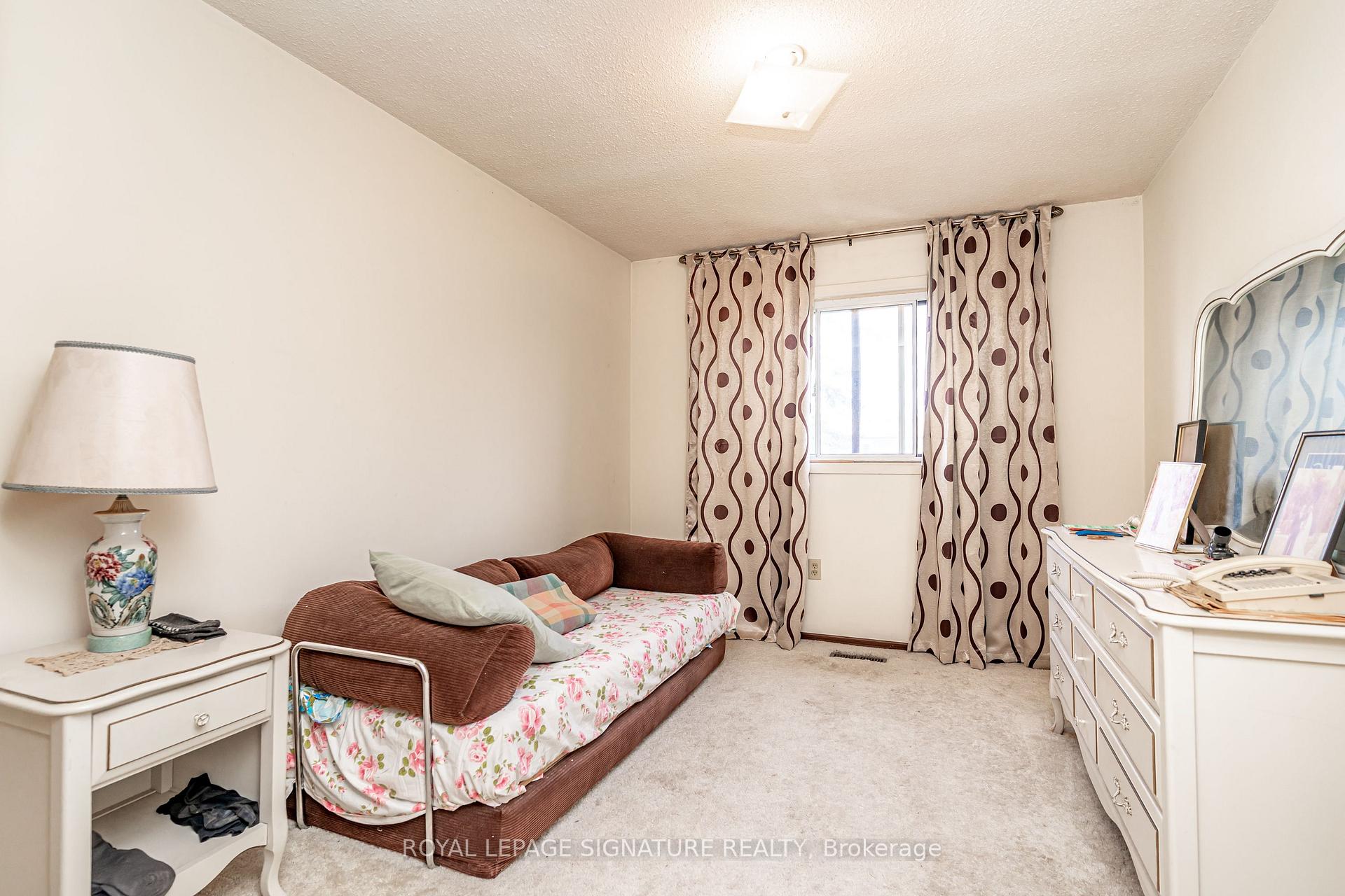 Photo 15 of 4040 Silverhaze Road, Mississauga, Rathwood — HOMEH