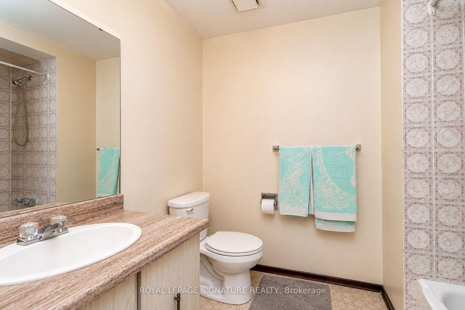 Photo 18 of 4040 Silverhaze Road, Mississauga, Rathwood — HOMEH