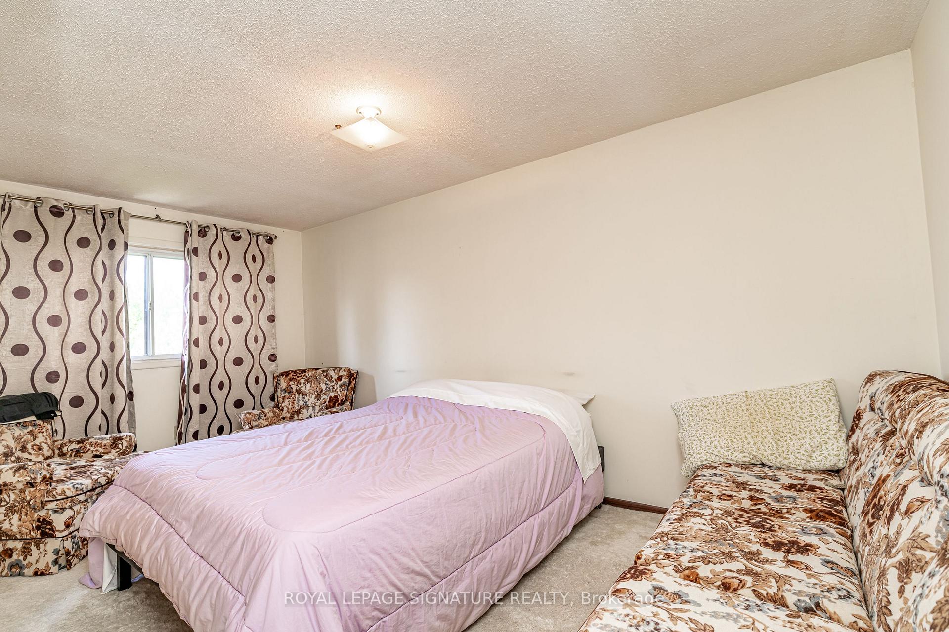 Photo 19 of 4040 Silverhaze Road, Mississauga, Rathwood — HOMEH
