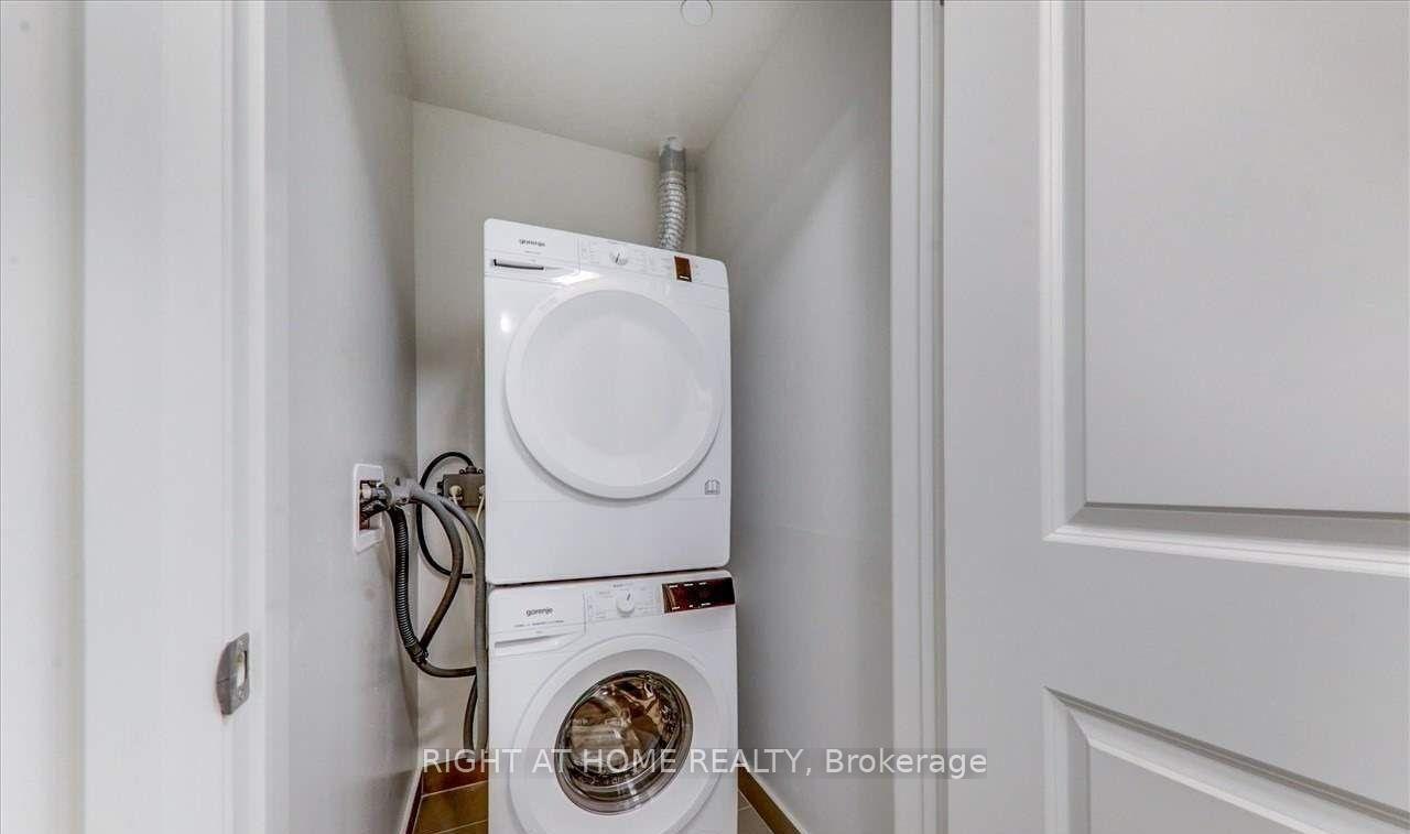 Photo 6 of Unit 302, 9700 Ninth Line, Markham, Greensborough — HOMEH