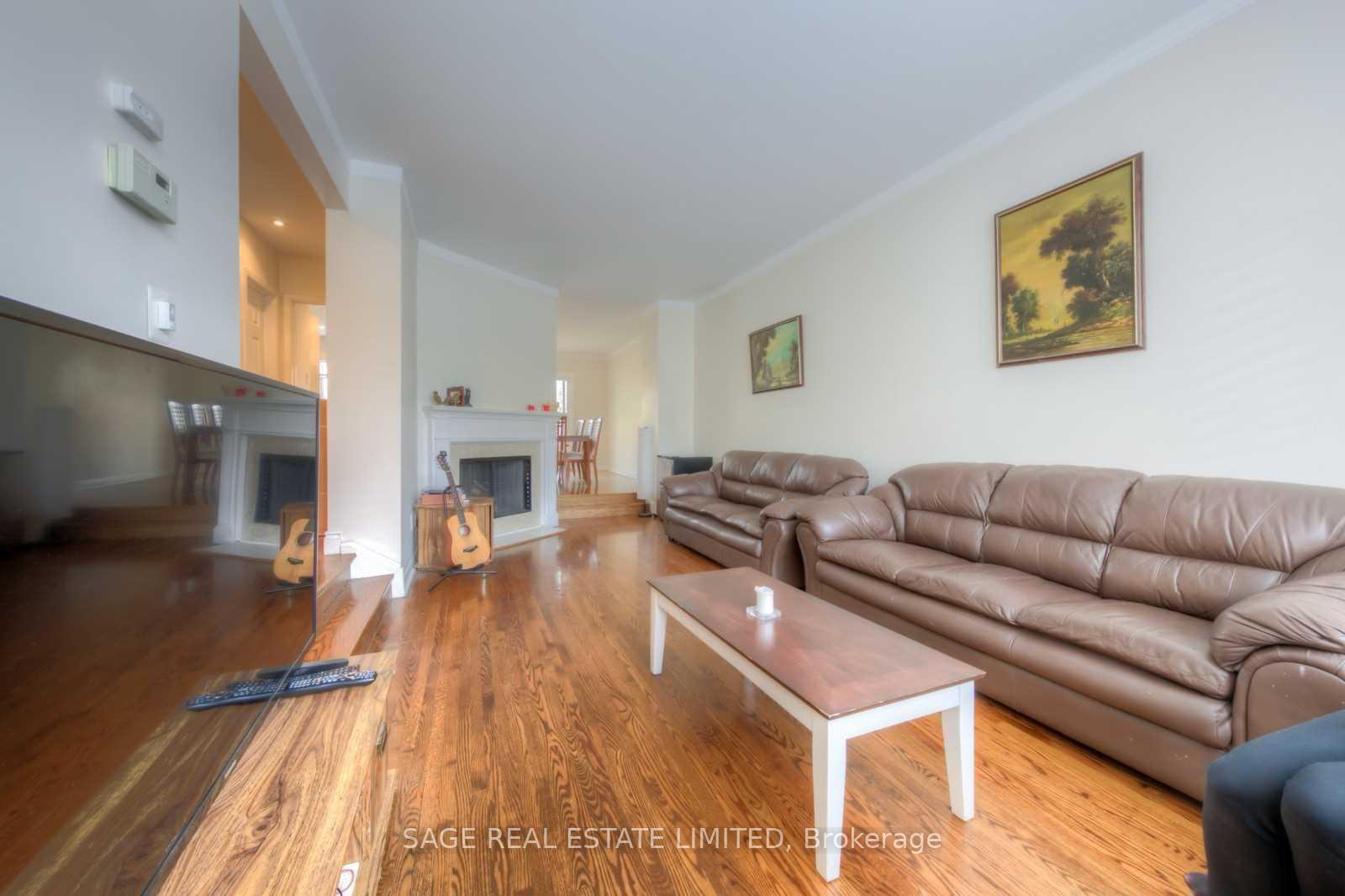 Photo 9 of Unit Main, 230 Balliol Street, Toronto, Mount Pleasant West — HOMEH