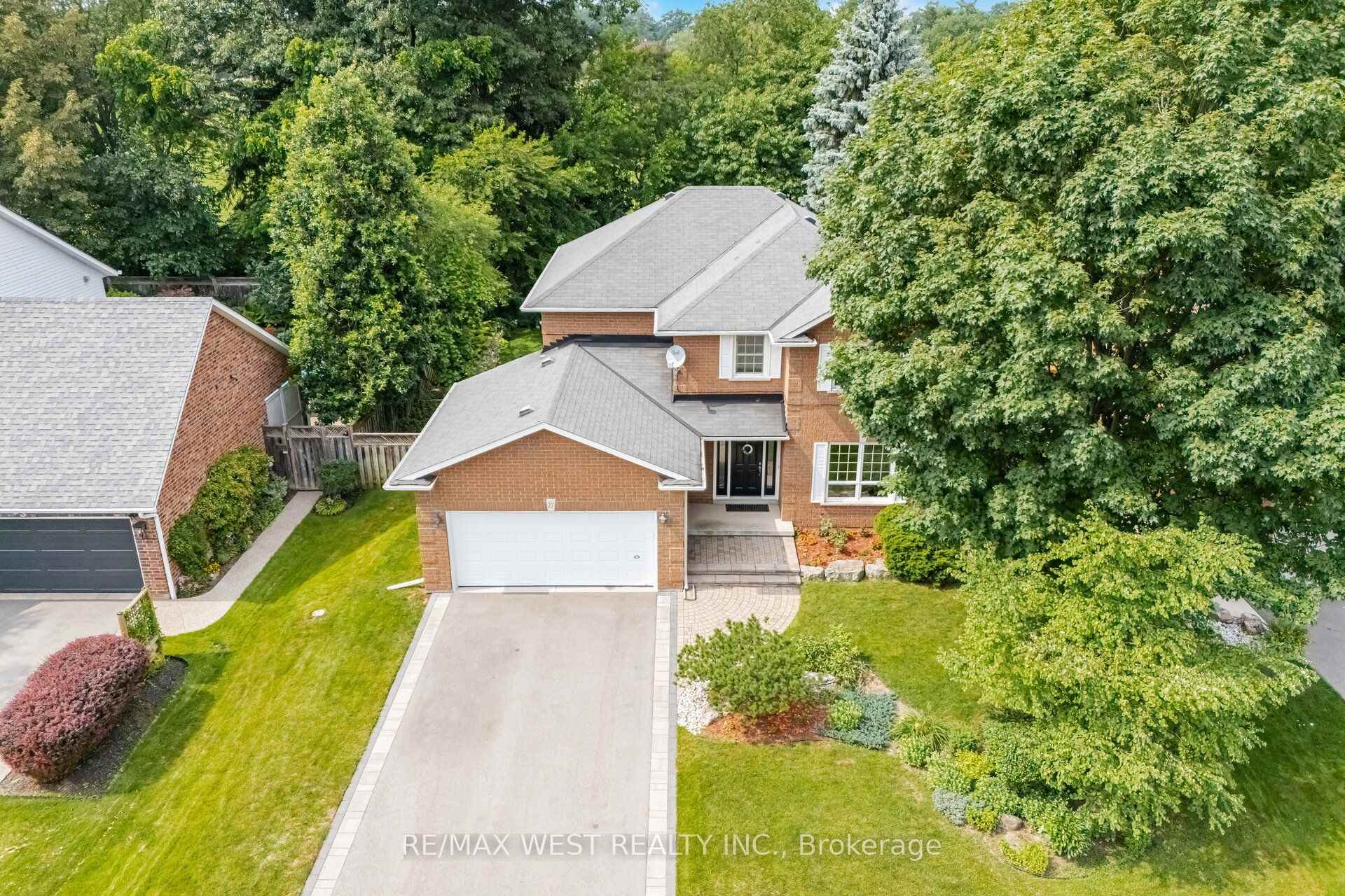 Photo 1 of 27 Norma Crescent, Hamilton, Ancaster — HOMEH