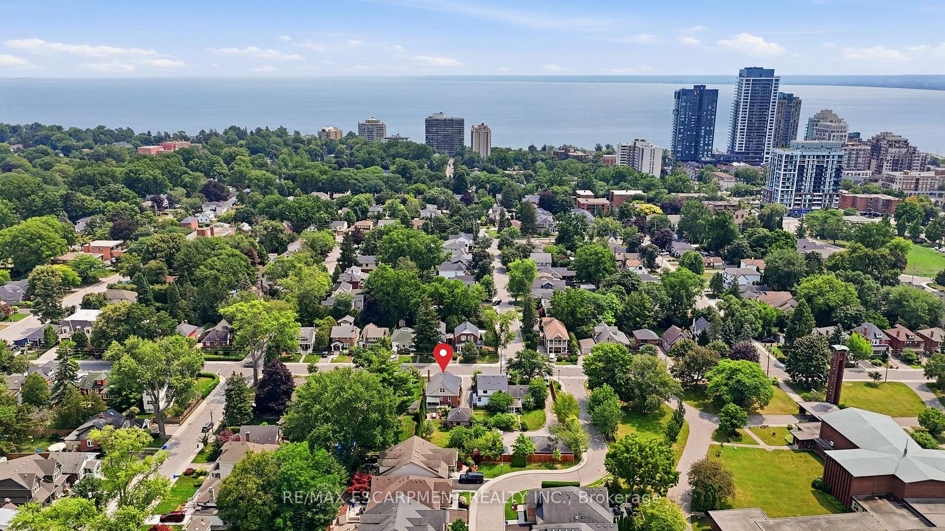 Photo 8 of 2153 Caroline Street, Burlington, Roseland — HOMEH