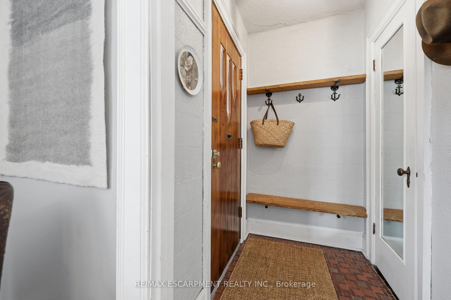 Photo 16 of 2153 Caroline Street, Burlington, Roseland — HOMEH