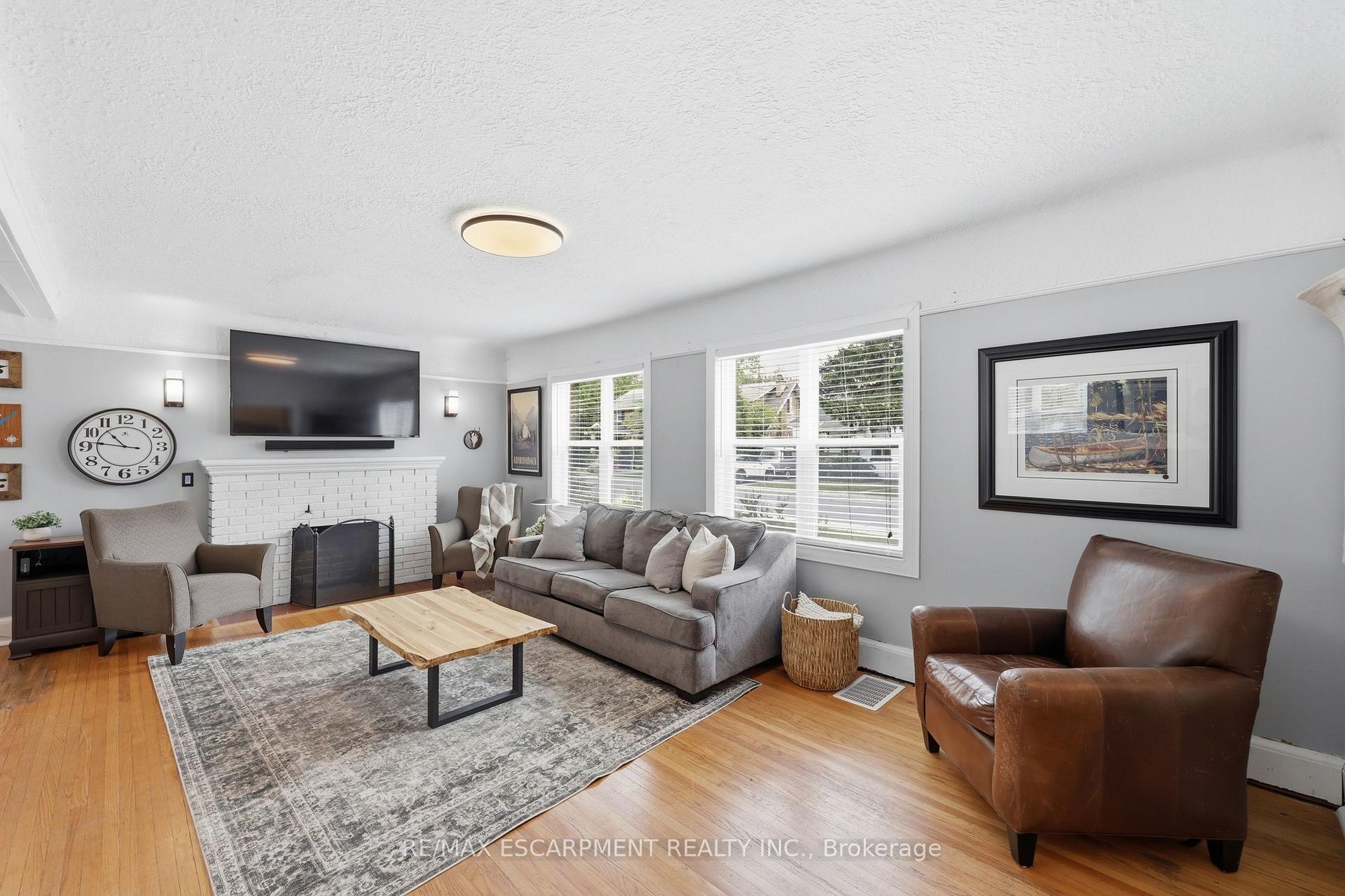 Photo 19 of 2153 Caroline Street, Burlington, Roseland — HOMEH