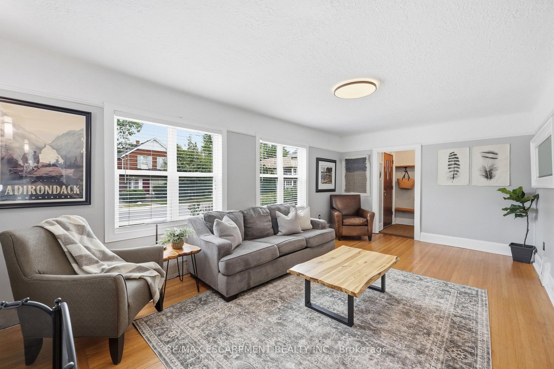 Photo 20 of 2153 Caroline Street, Burlington, Roseland — HOMEH