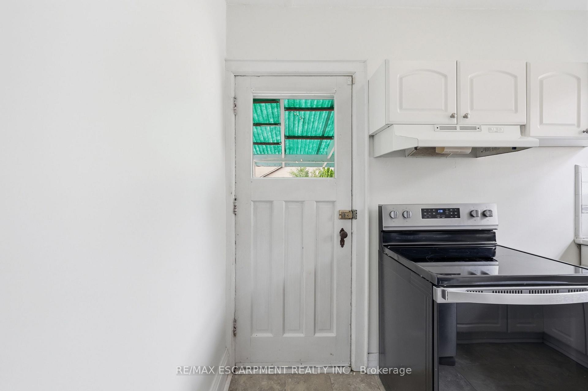 Photo 28 of 2153 Caroline Street, Burlington, Roseland — HOMEH