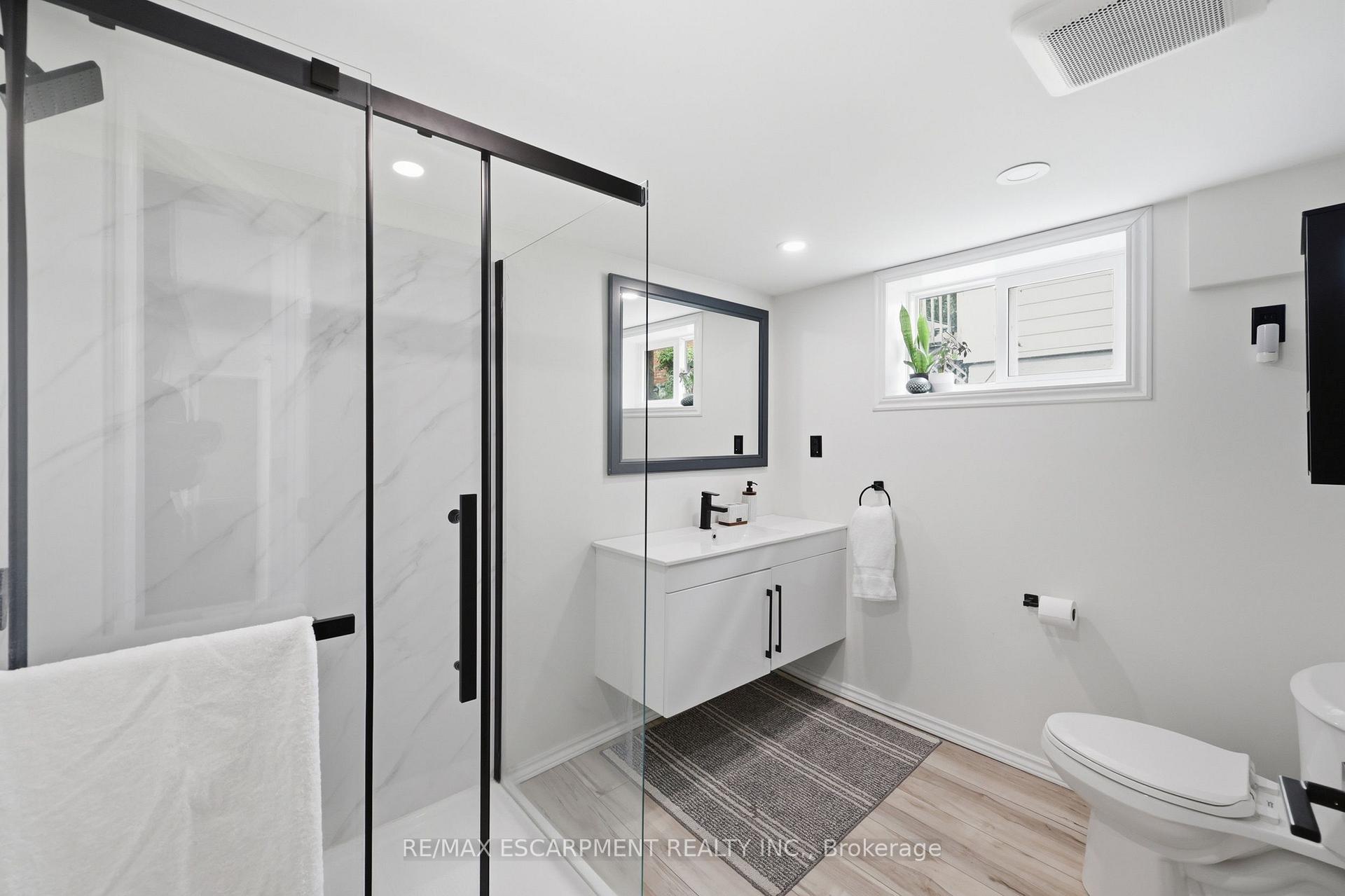Photo 41 of 2153 Caroline Street, Burlington, Roseland — HOMEH
