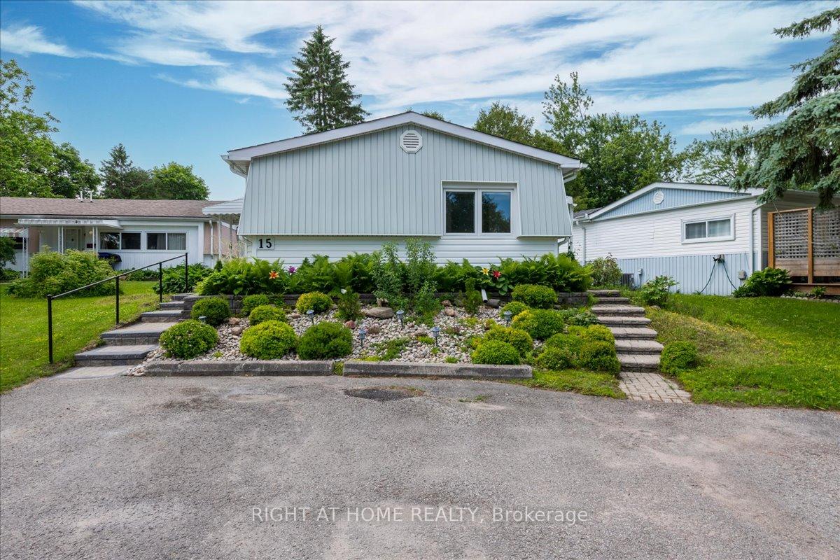 Photo 23 of 15 Flora Drive, Innisfil, Rural Innisfil — HOMEH