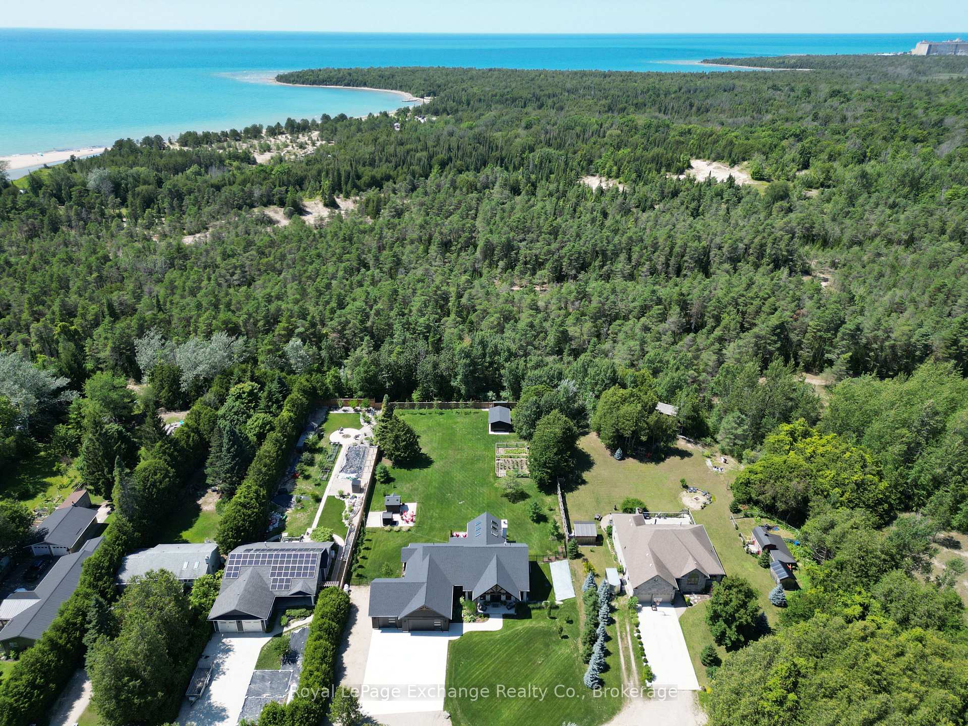 Photo 43 of 13 Robbie Lane, Kincardine — HOMEH