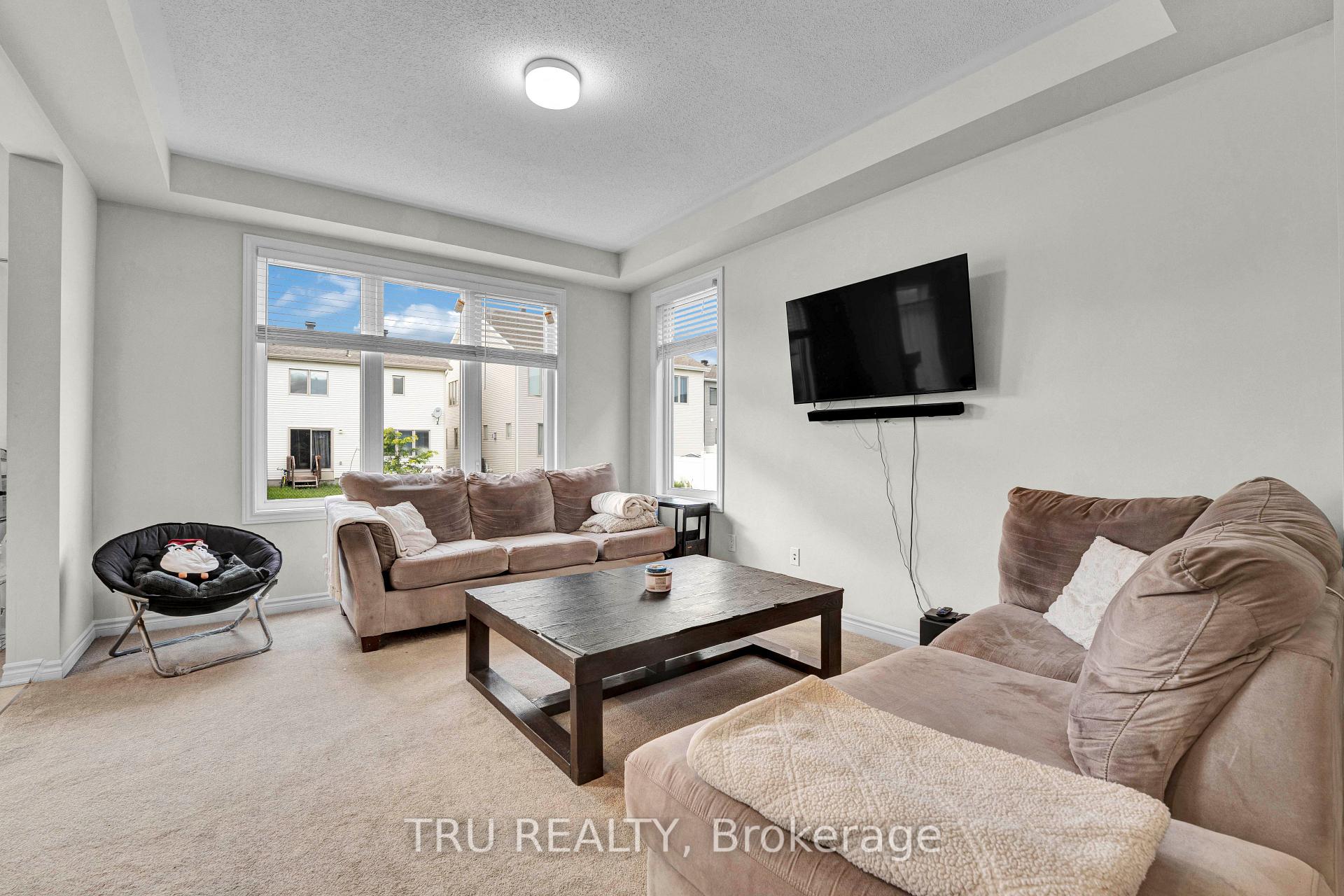 Photo 7 of 71 Caspian Row, Ottawa, Kanata - Emerald Meadows/Trailwest — HOMEH