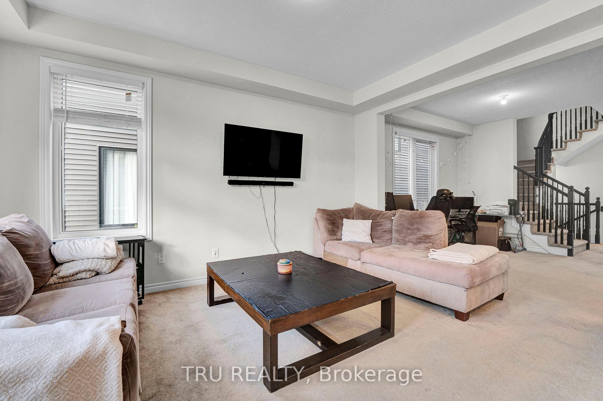 Photo 8 of 71 Caspian Row, Ottawa, Kanata - Emerald Meadows/Trailwest — HOMEH