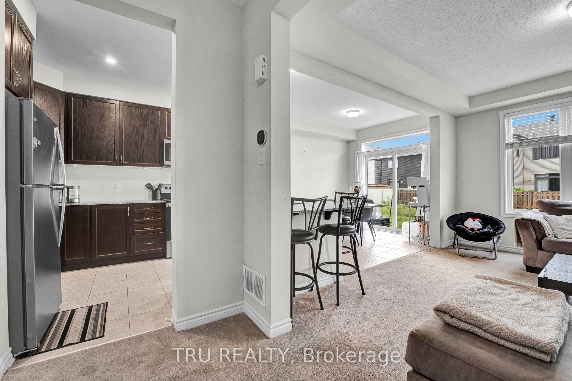 Photo 12 of 71 Caspian Row, Ottawa, Kanata - Emerald Meadows/Trailwest — HOMEH