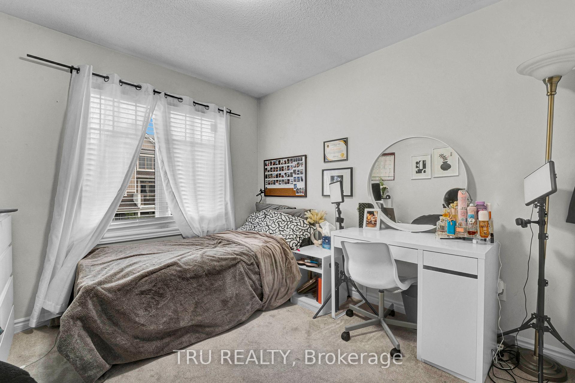 Photo 19 of 71 Caspian Row, Ottawa, Kanata - Emerald Meadows/Trailwest — HOMEH