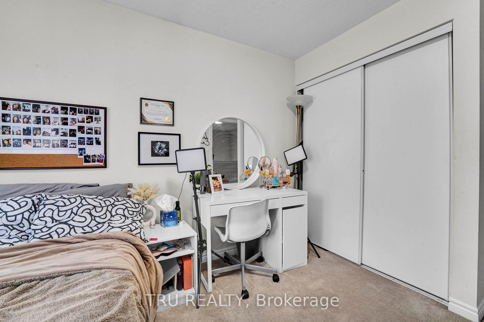 Photo 20 of 71 Caspian Row, Ottawa, Kanata - Emerald Meadows/Trailwest — HOMEH